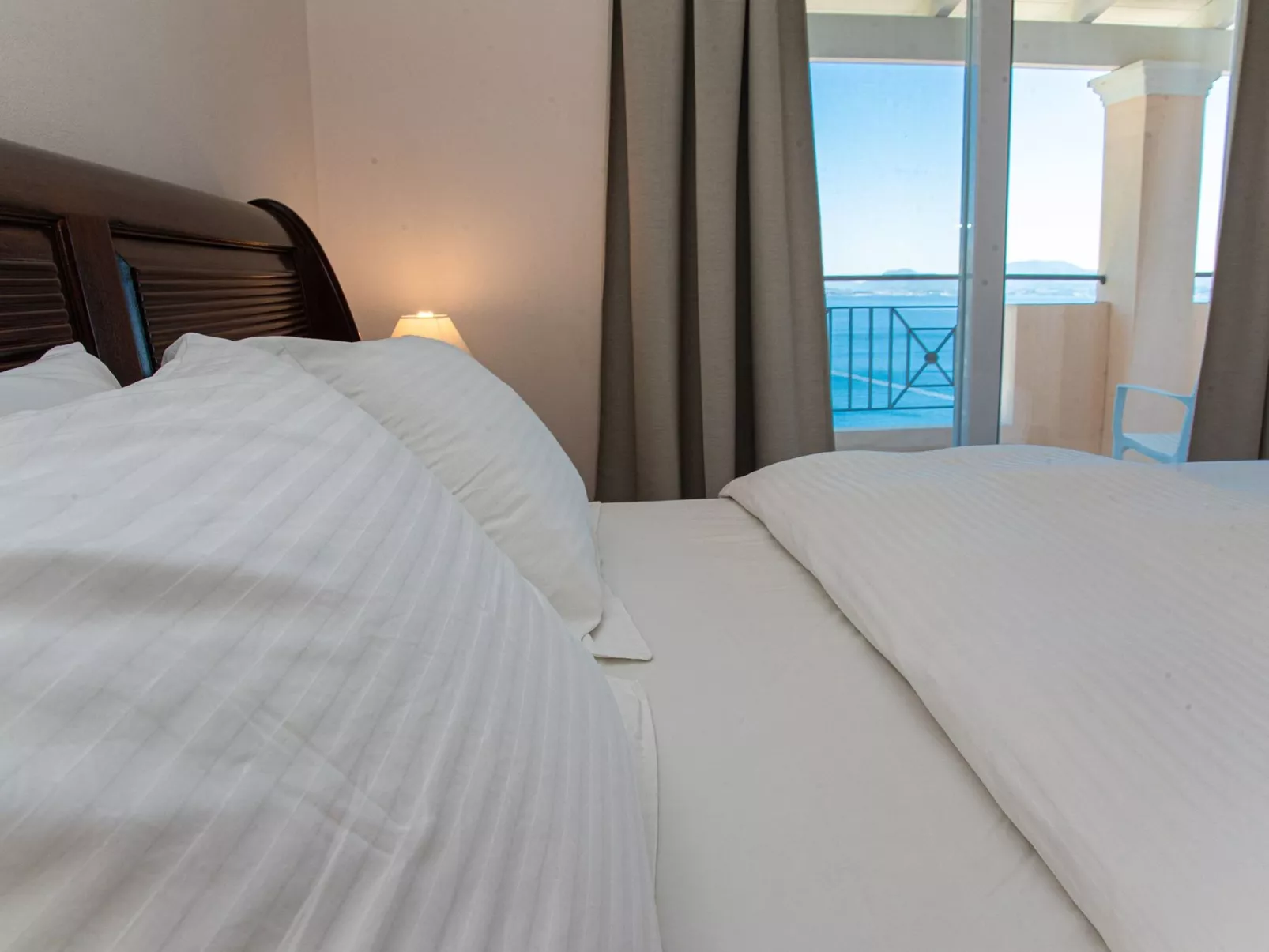 Villa Anthula mit Pool und herrlichem Meerblick-Binnen