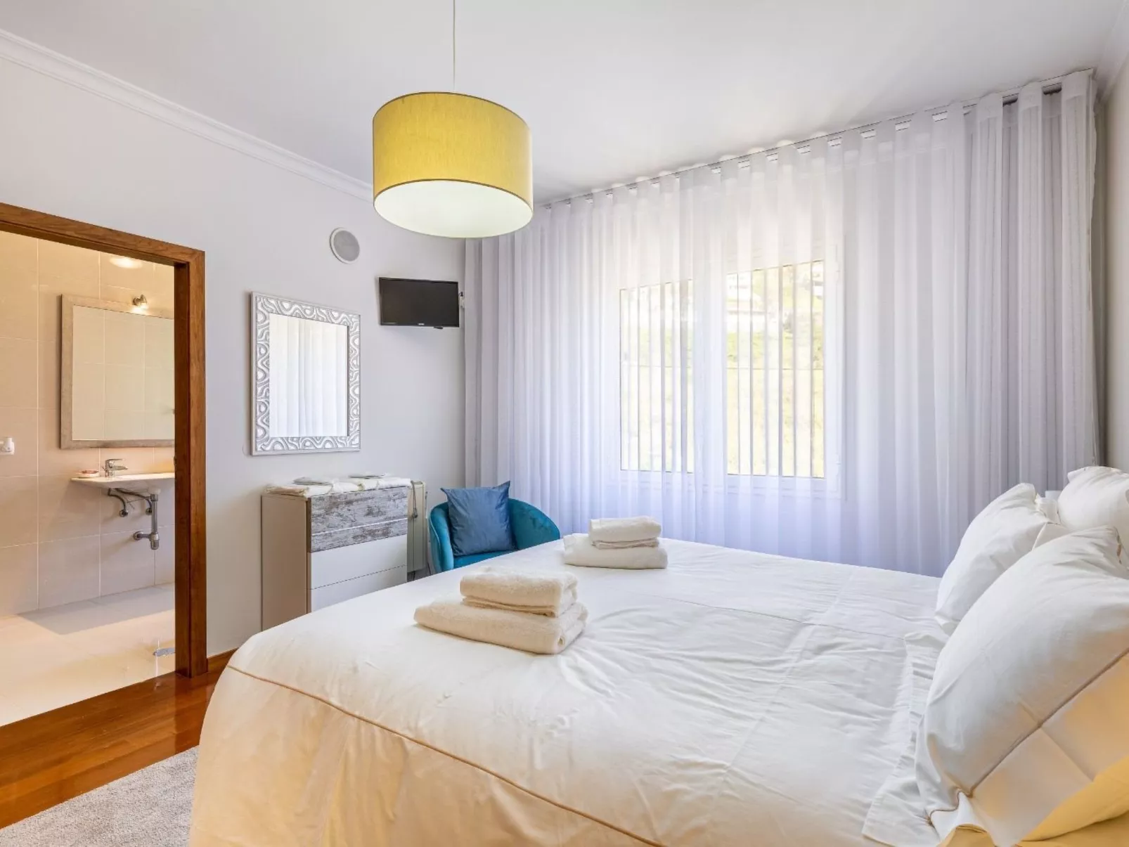 Luxuriöses Escape Village Calheta mit beheiztem Pool-Image-tags.info