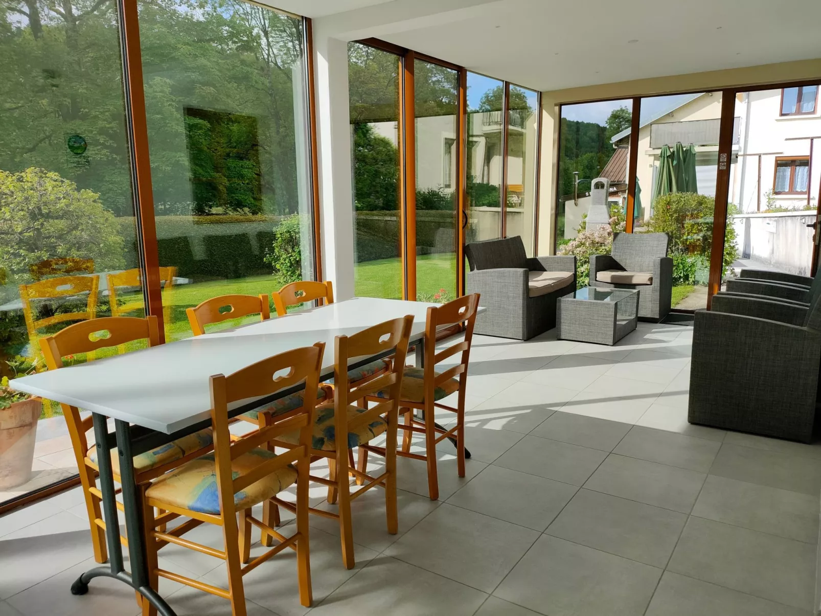 Gite Lys Montagnes du Jura mit Spa Sauna Fluss-Binnen