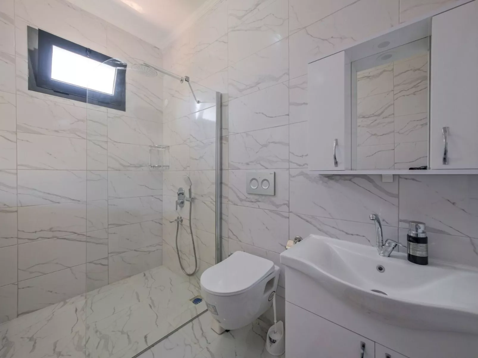 Villa in der Natur-Image-tags.info