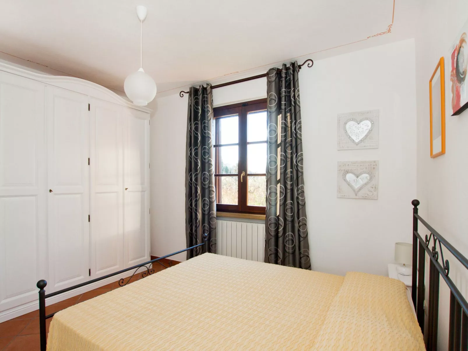 Campo del Rosario-Binnen