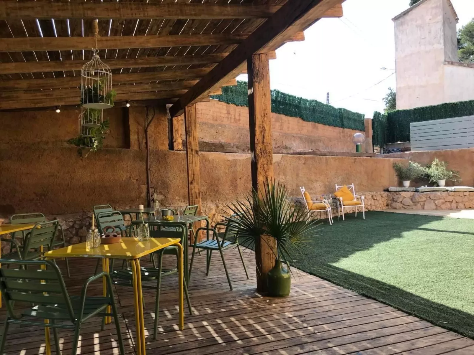 In Can Trabal mit Garten und Grill-Image-tags.info