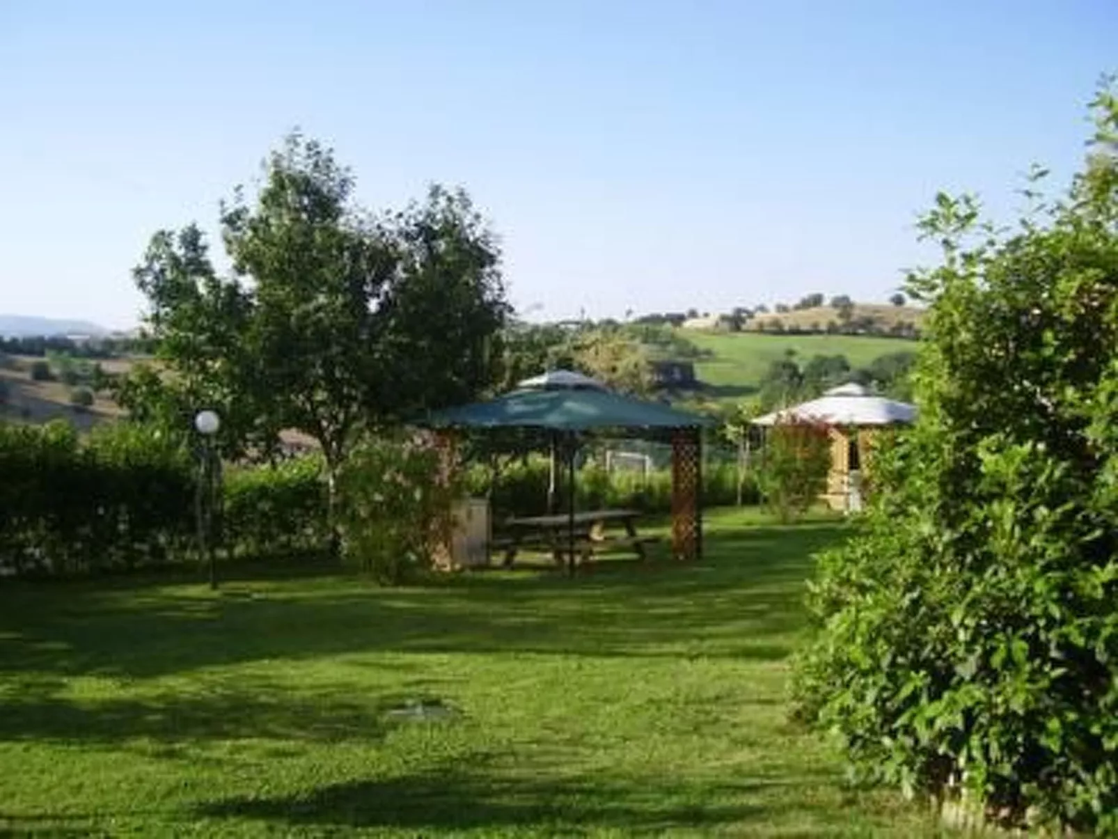 Nespolo' Wohnung mit Gemeinschaftspool-Buiten