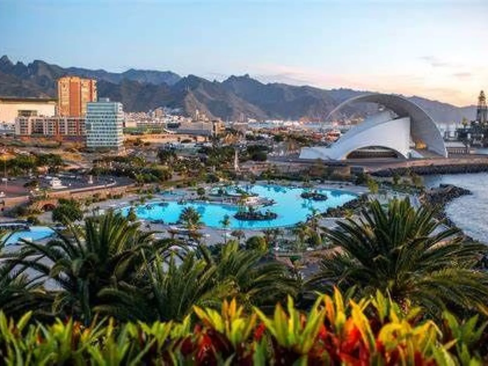 Schöne Wohnung Radazul Meerblick-Buiten