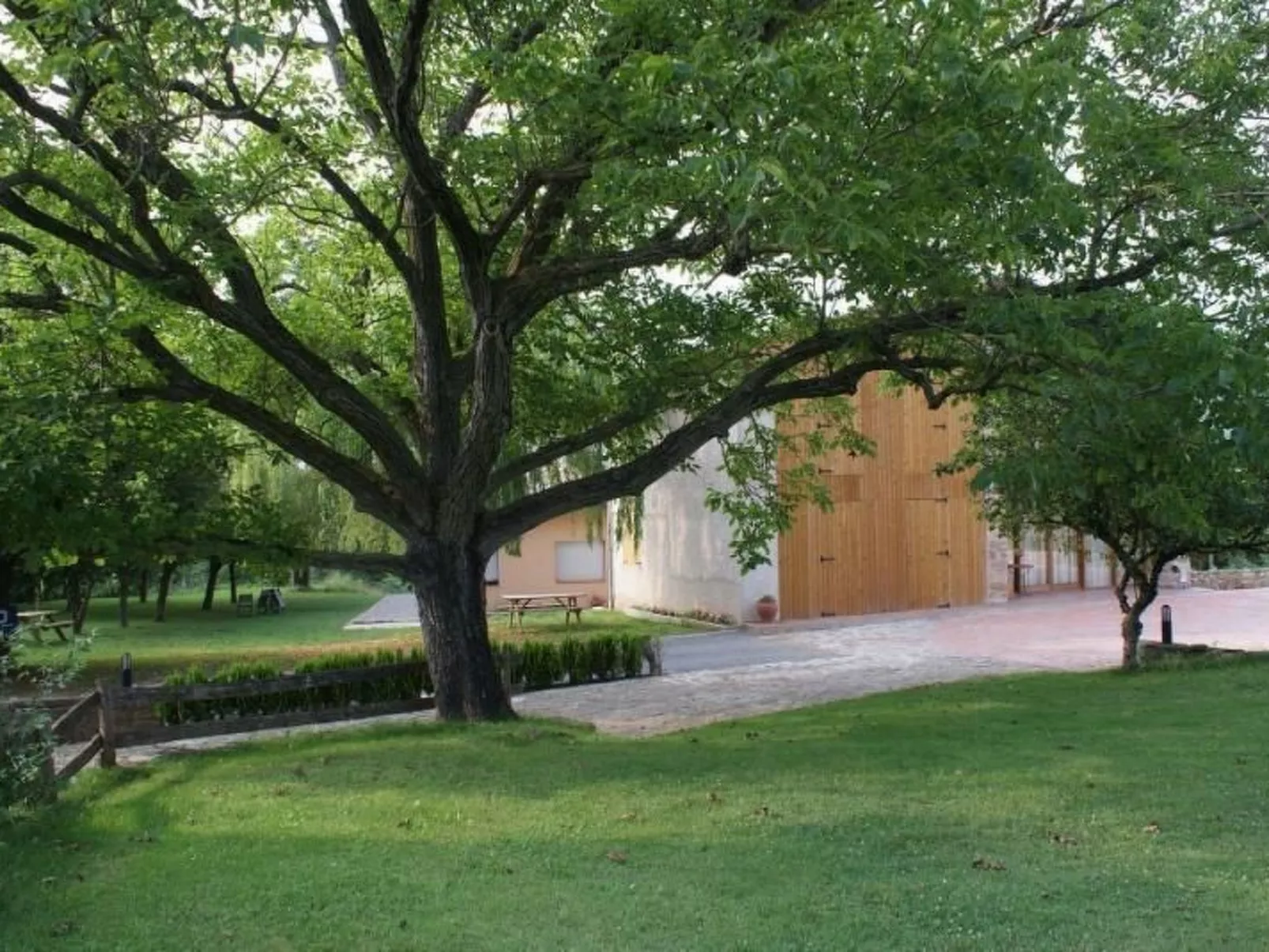 Kleiner Bungalow mit zwei Schlafzimmern.-Buiten