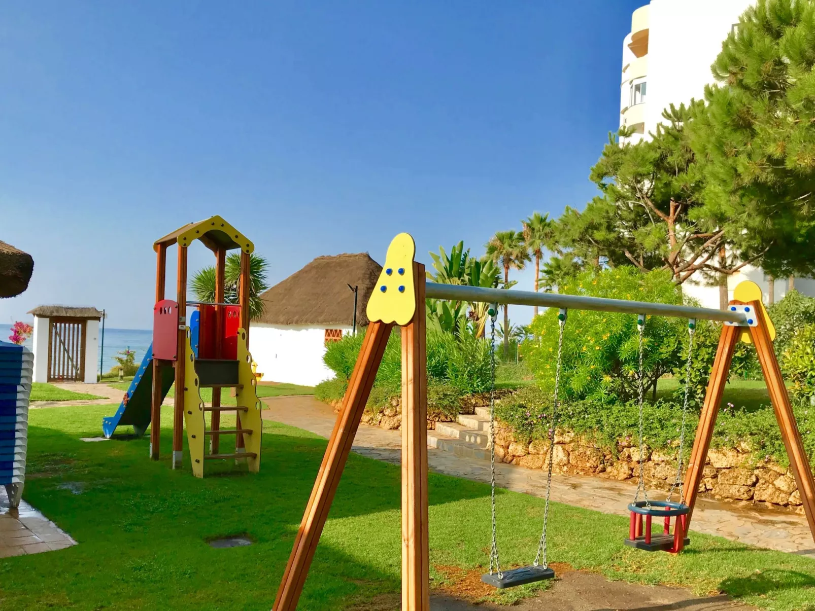 "Mi Capricho".-Buiten