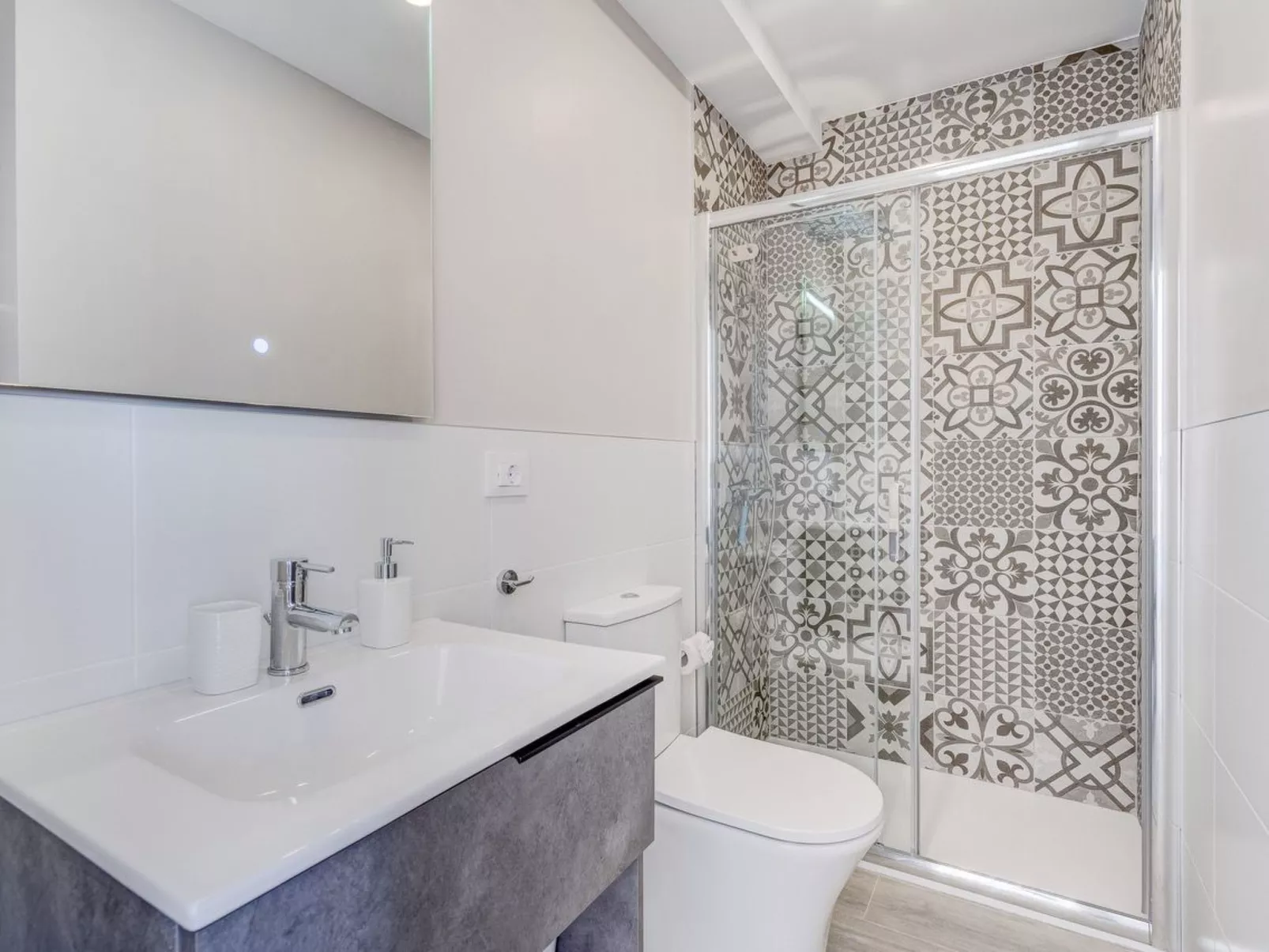 Los Diamantes-Image-tags.info