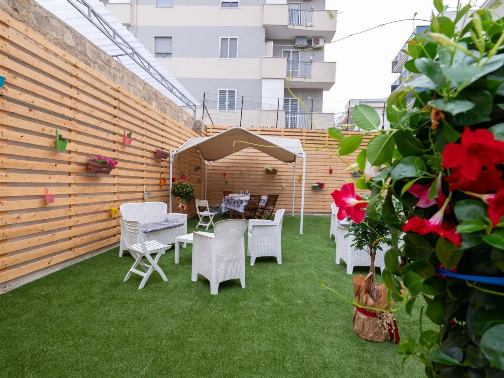 Bei Tante Gina-Image-tags.info