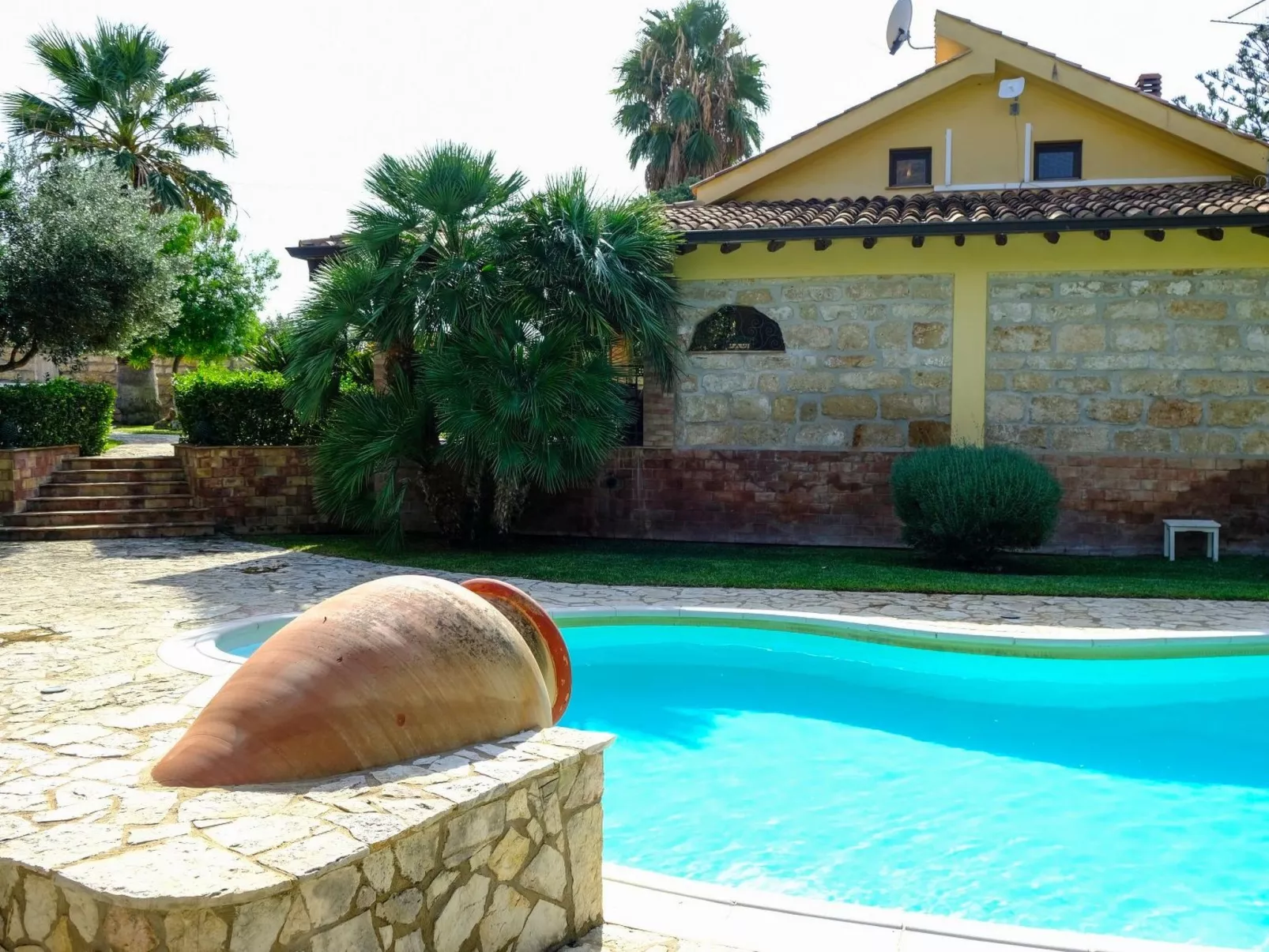 "Carta Fashion" mit eigenem Pool-Buiten