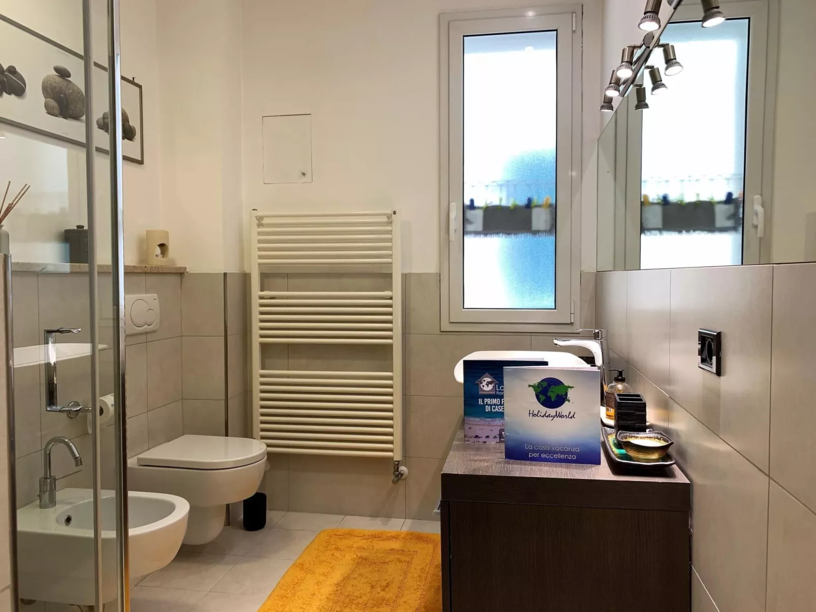 In Molo, Piazza De Ferrari in der Nähe-Binnen