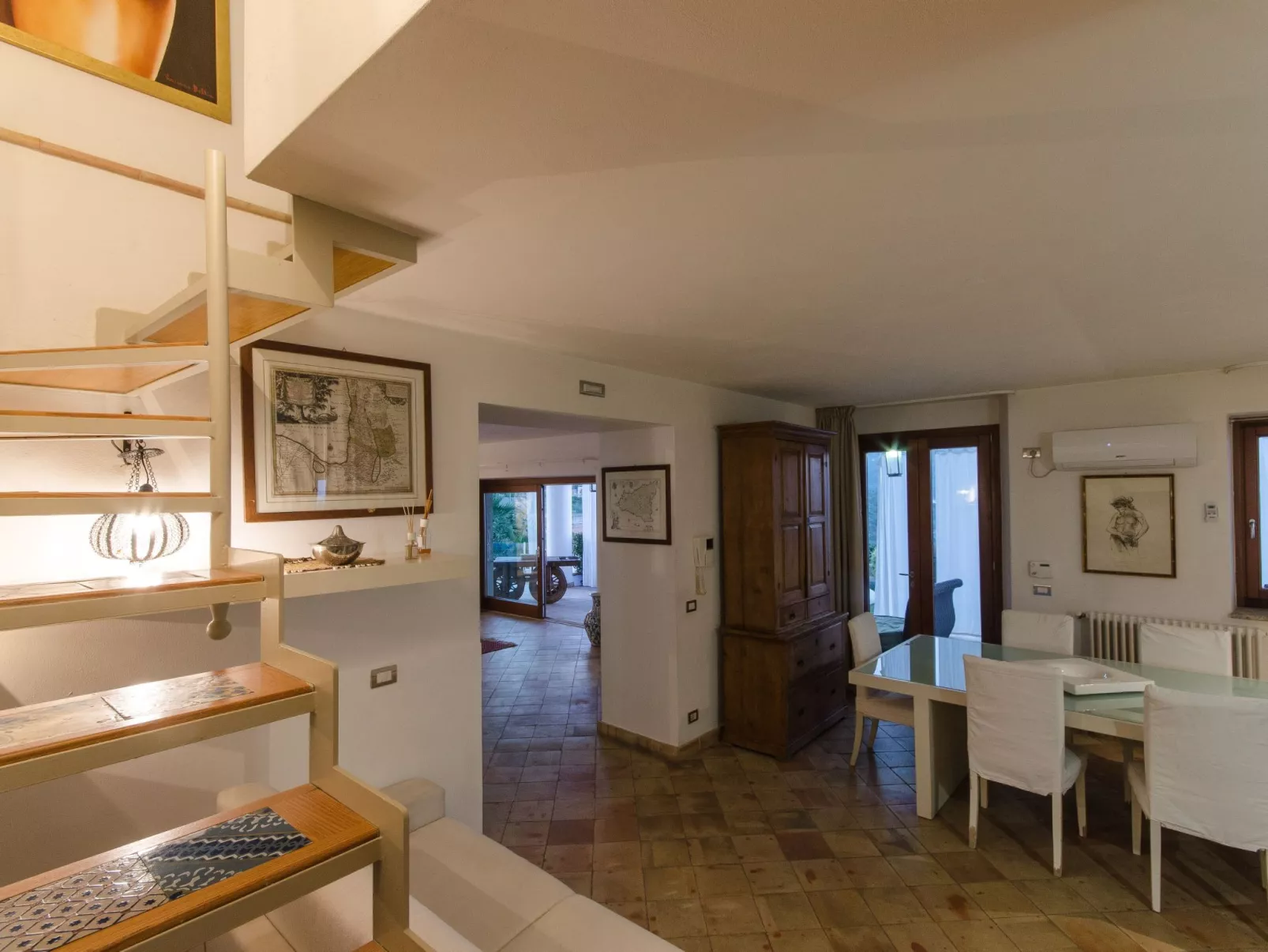 Ferienvilla mit Whirlpool-Binnen