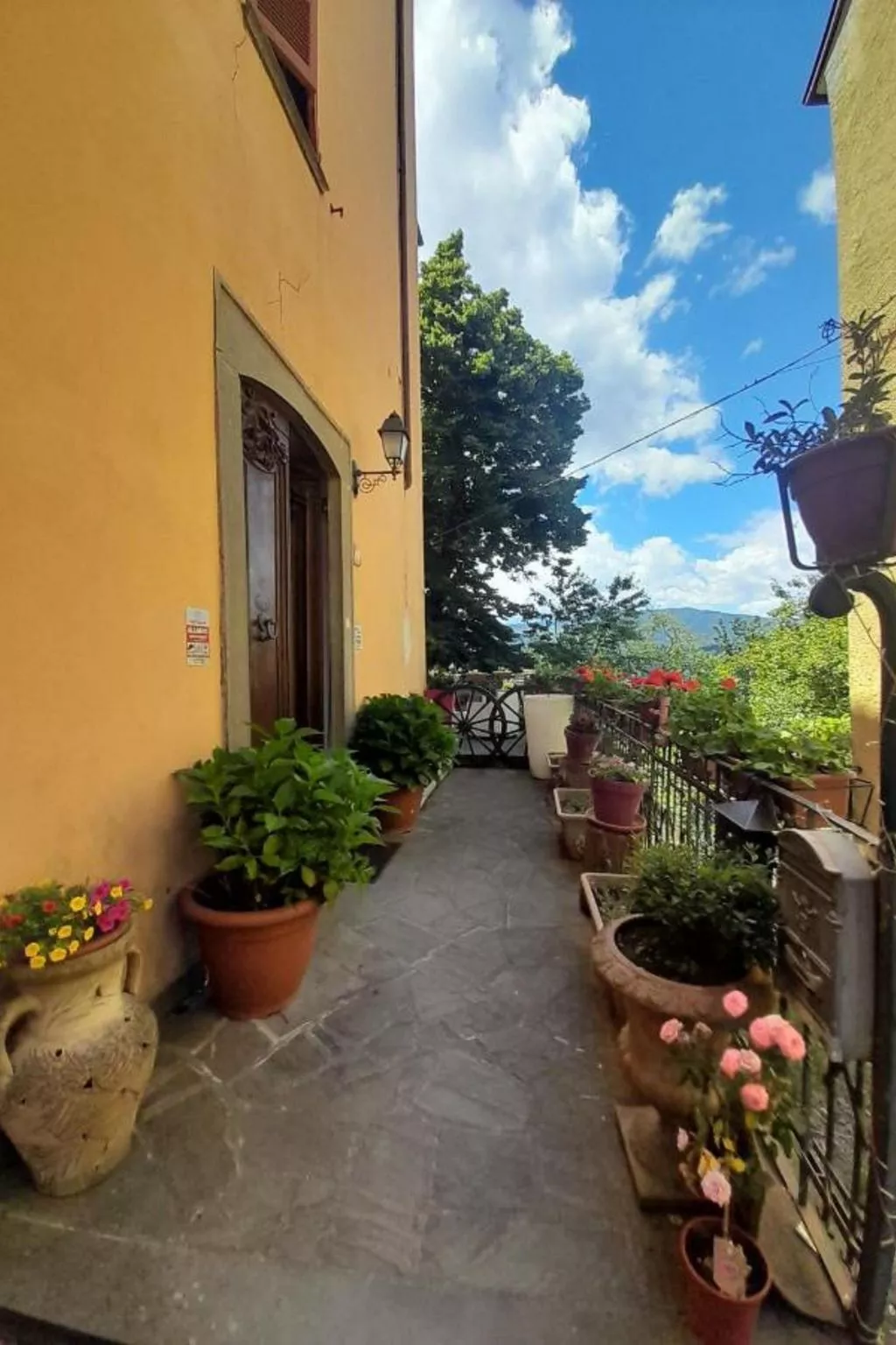 Wohnung mit zauberhaftem Blick auf das Schloss-Image-tags.info