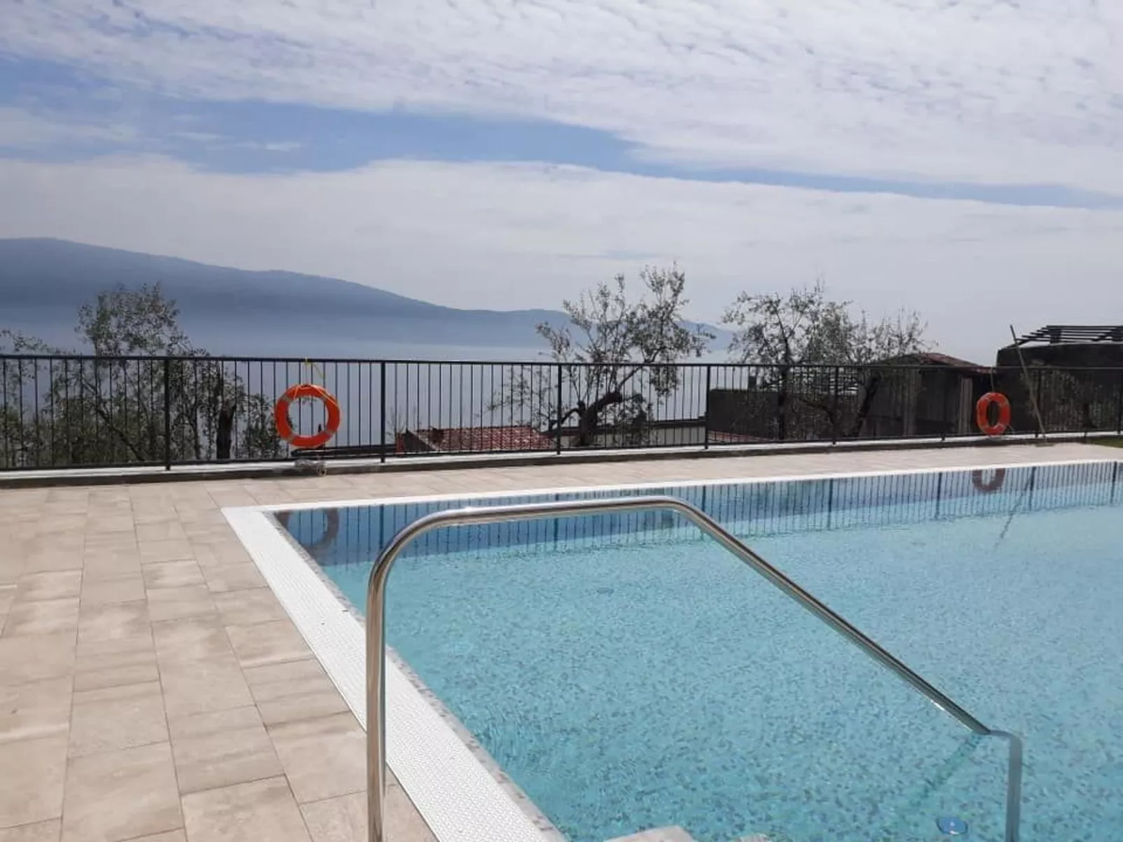 Anwesen "Dany" mit Blick aufs Wasser-Image-tags.info