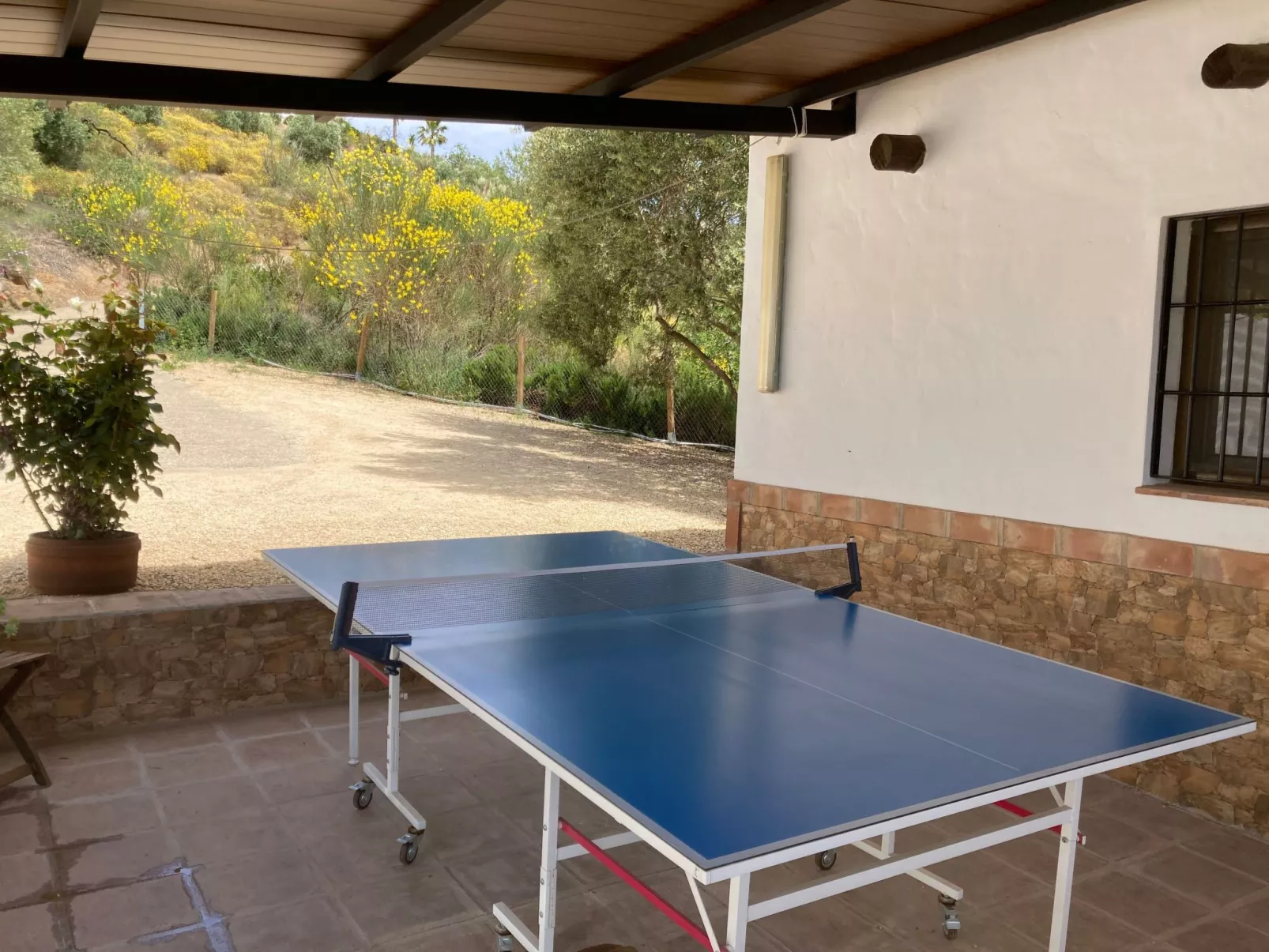 Wunderschön gelegenes Ferienhaus mit privatem Pool-Buiten