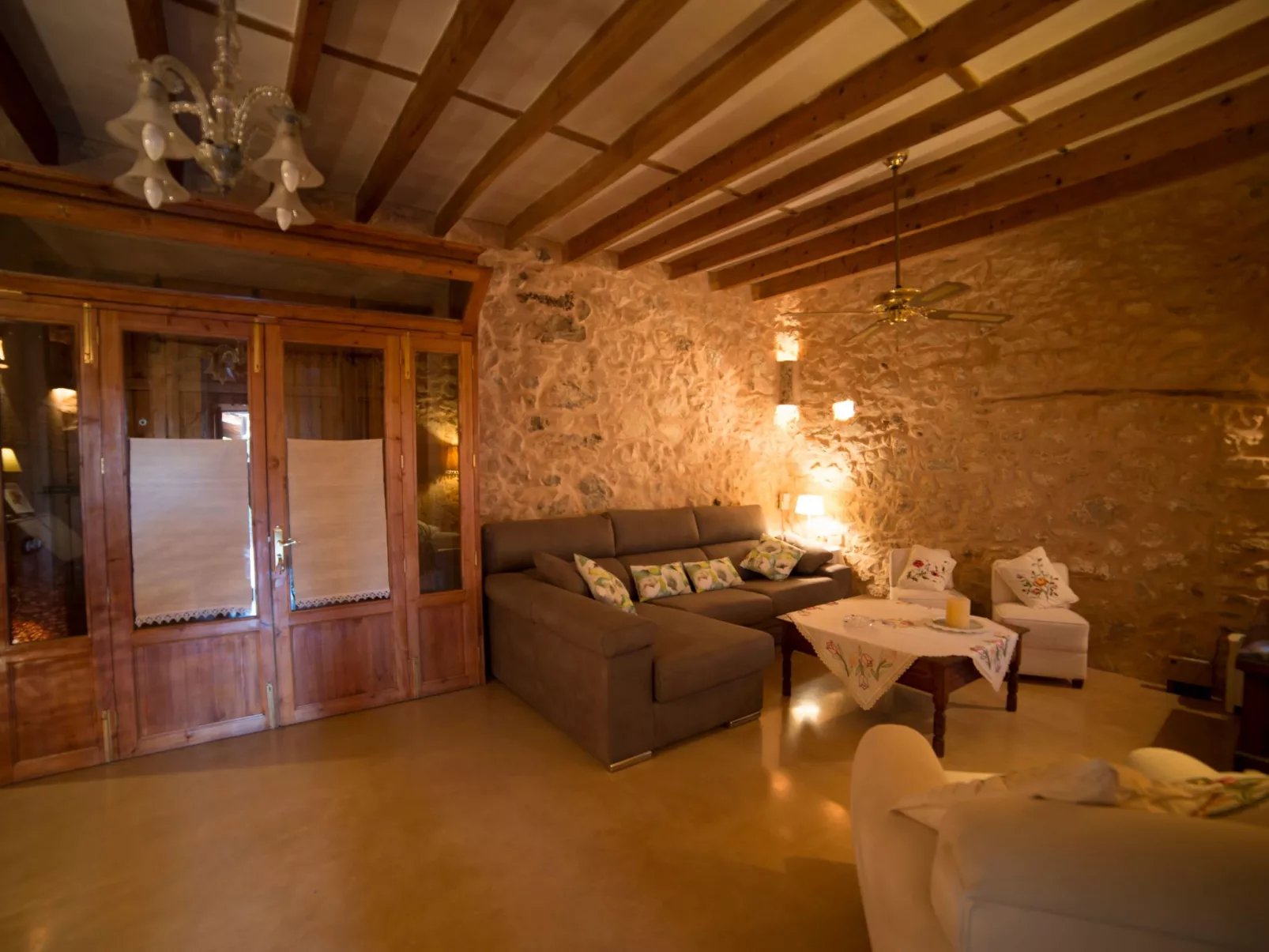 Jedes Ferienhaus mit Garten und Schwimmbad-Binnen