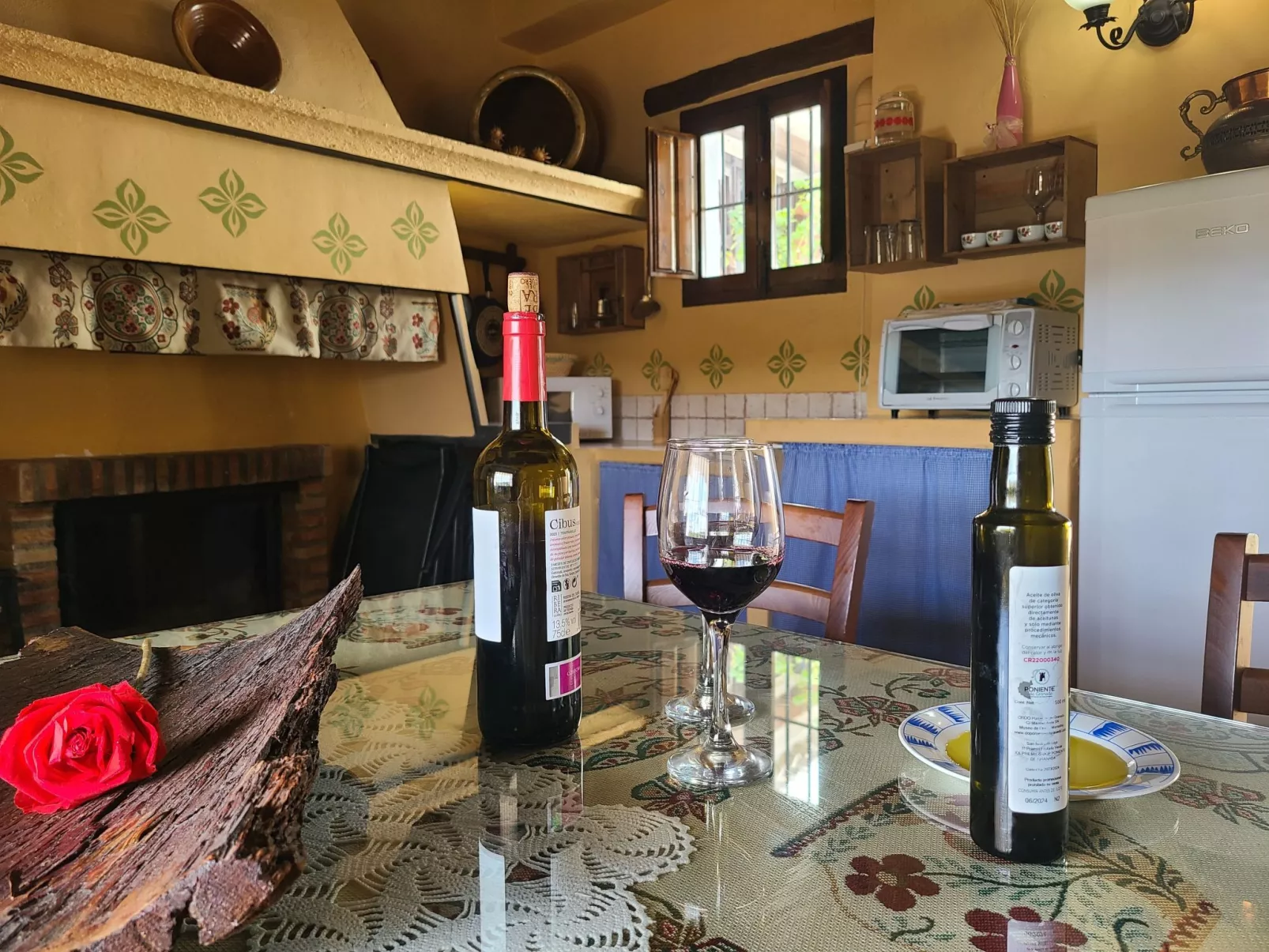 Schöne Ferienwohnung in Iznájar mit Garten, Terrasse und Grill-Binnen