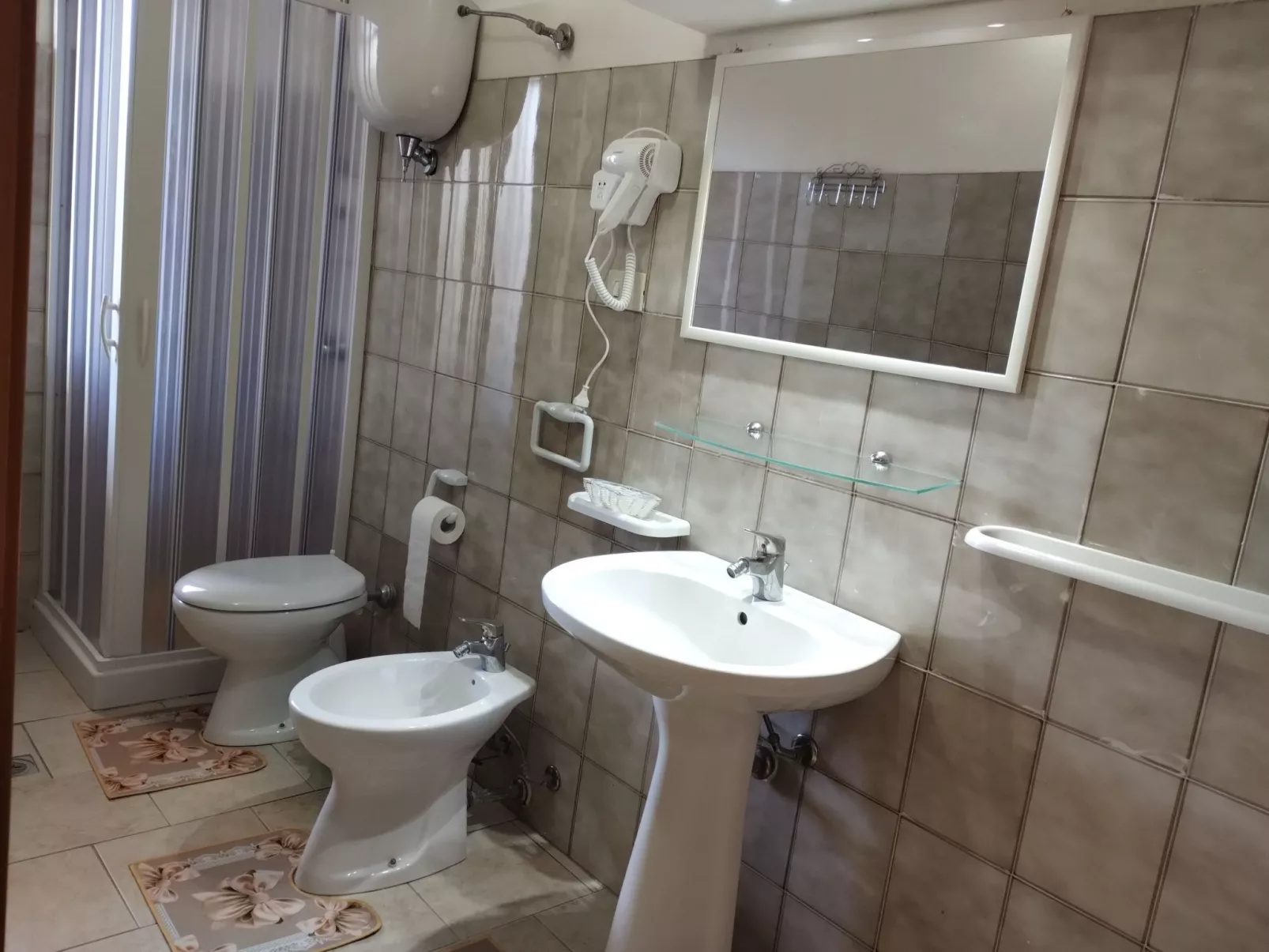 Wohnheim Heaven 42R-Image-tags.info