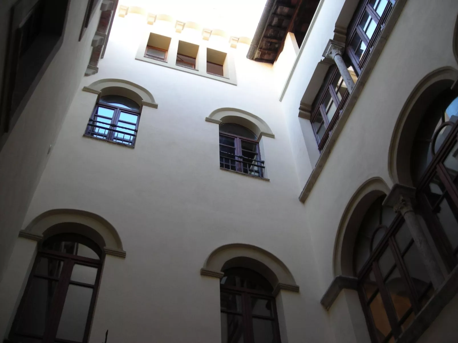 Palazzo Malfatti Zwei-Zimmer-Wohnung für zwei Personen-Buiten