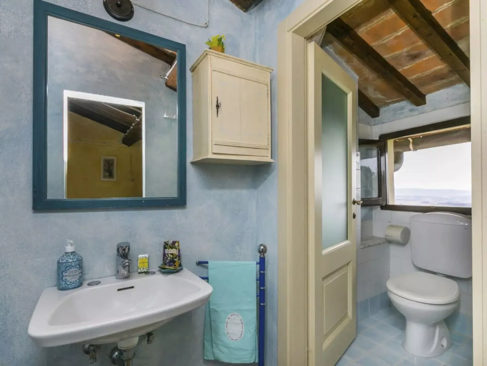 Vier-Zimmer-Wohnung 3 Bäder mit Schwimmbad zur alleinigen Nutzung-Binnen