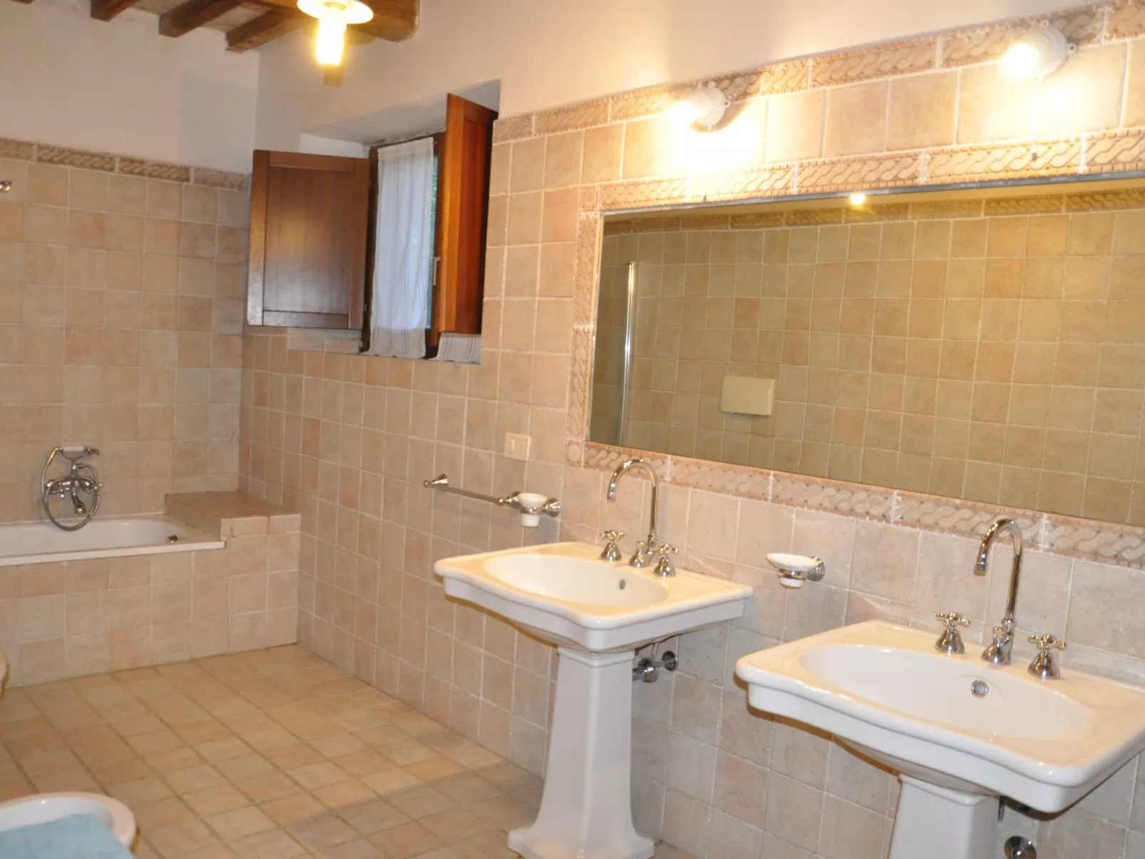 In Acquapendente mit großem Garten-Binnen