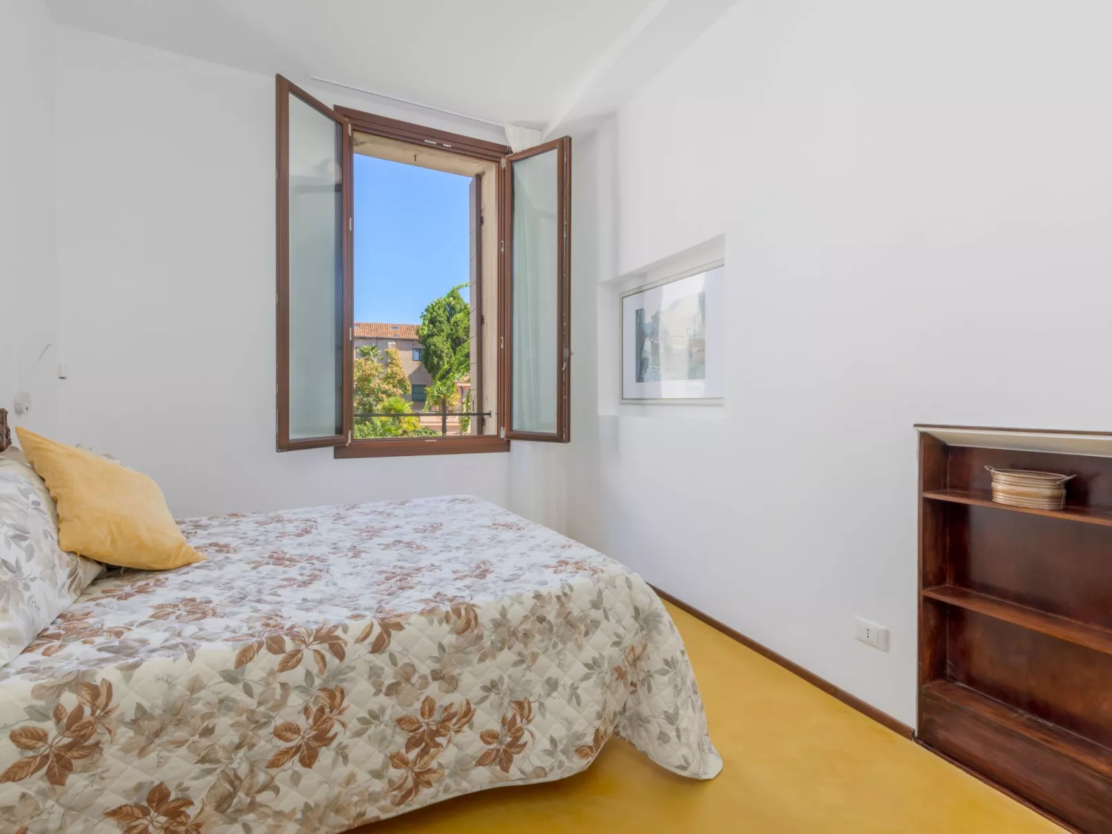 Casa dell'Aviatore große Gartenterrasse-Binnen