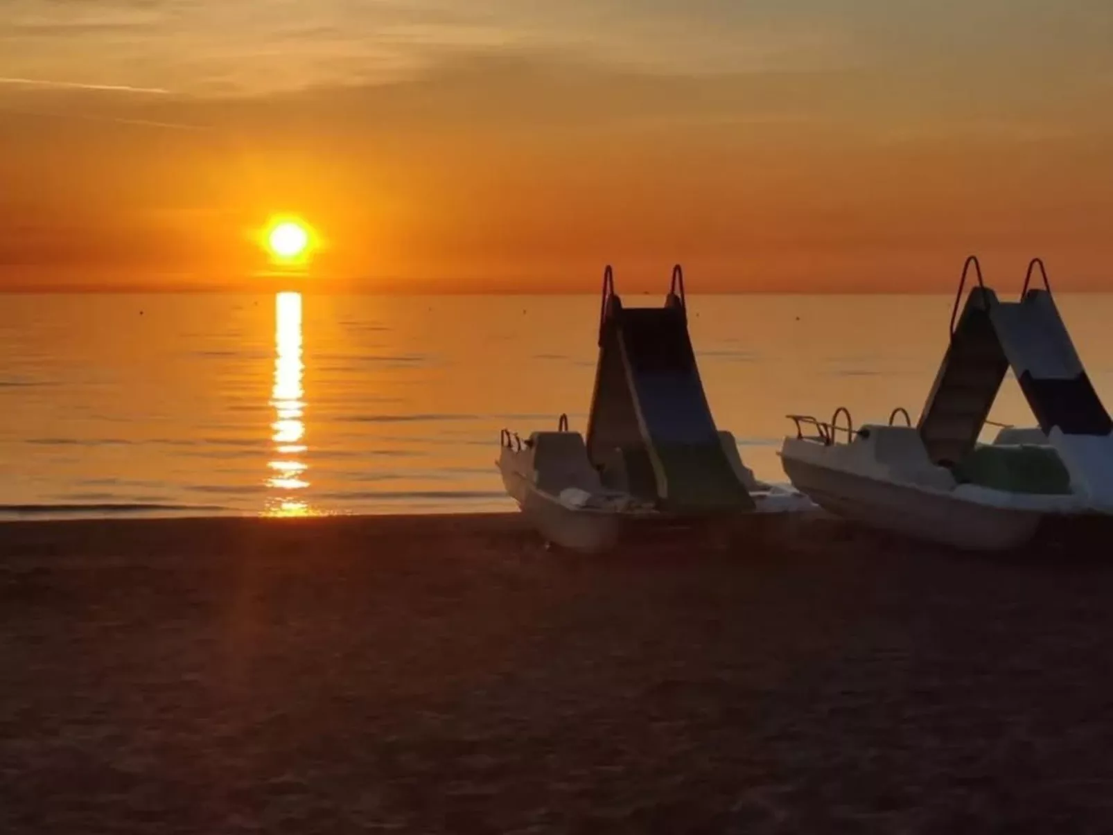 Flacher Strand und Zentrum, Privatparkplatz-Image-tags.info