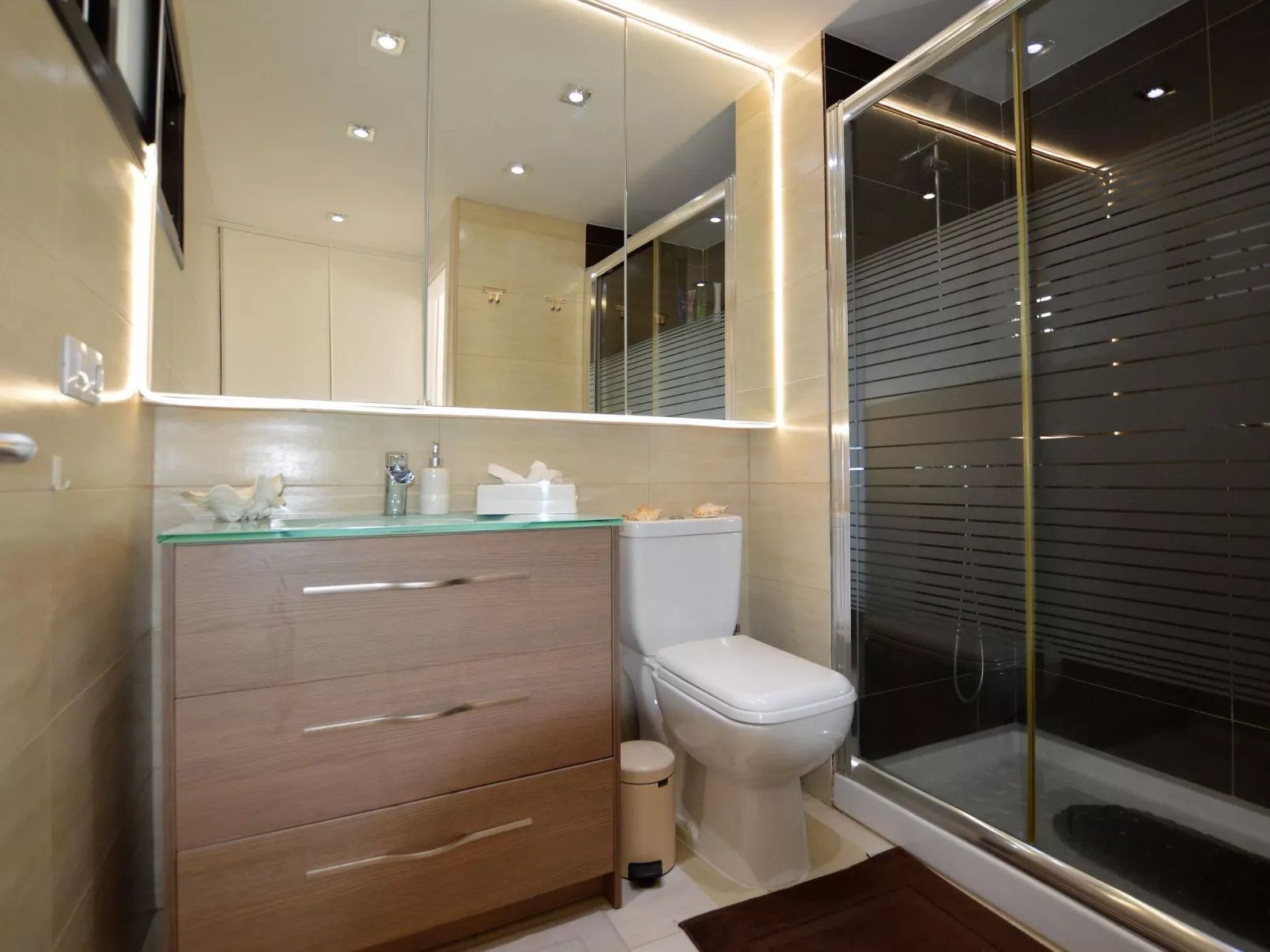 Wohnung mit Blick auf das Wasser-Binnen