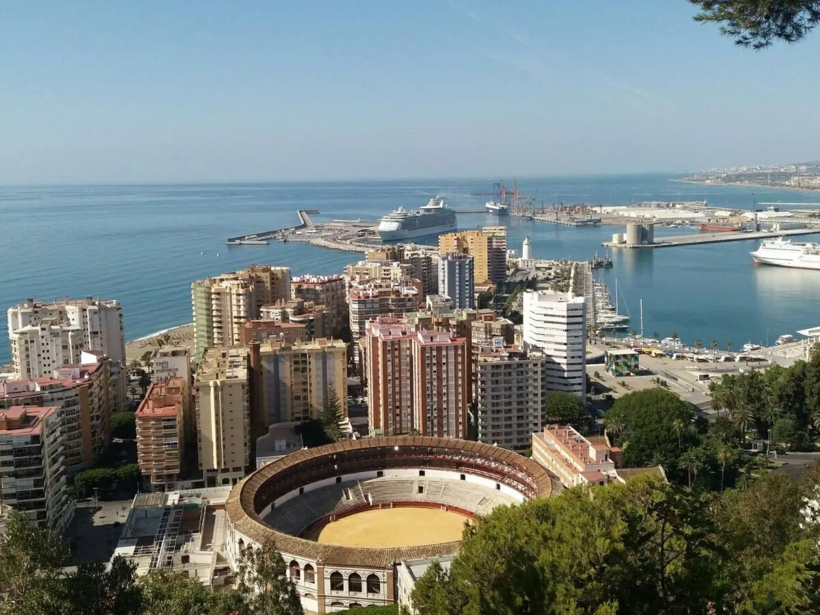 Finca auf einem eingezäunten Grundstück-Image-tags.info