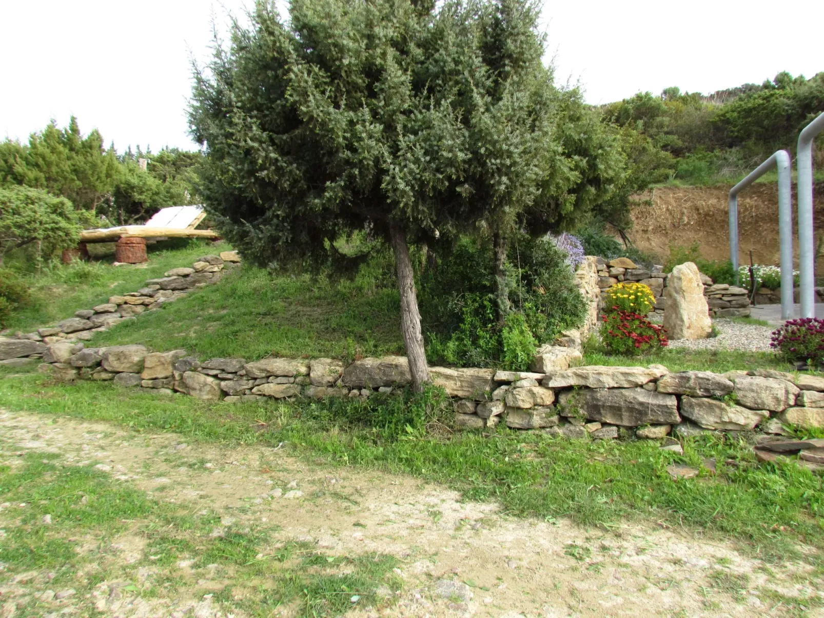 Unterkunft in einer Höhle mit Privatparkplatz-Buiten