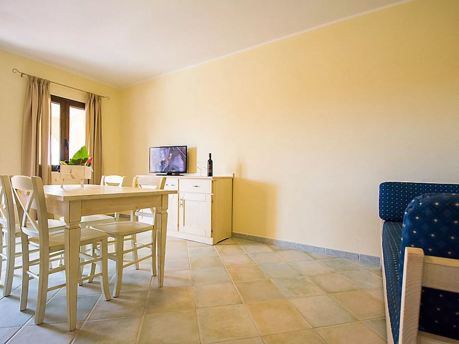 Apt. Orosei 2C, mit gemeinsamem Schwimmbad-Binnen