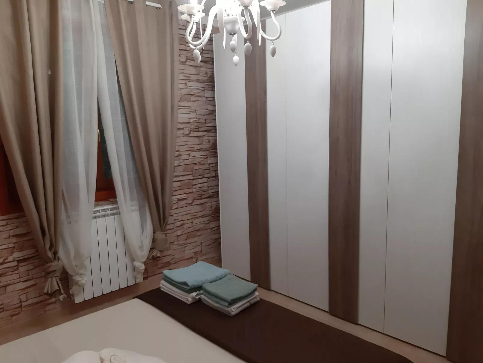 Stilvoller und gemütlicher Mini mit Garage-Binnen