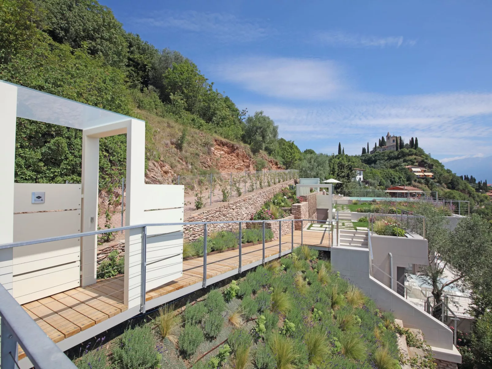 Exklusive Villa Agave mit Seeblick und privatem Pool-Buiten