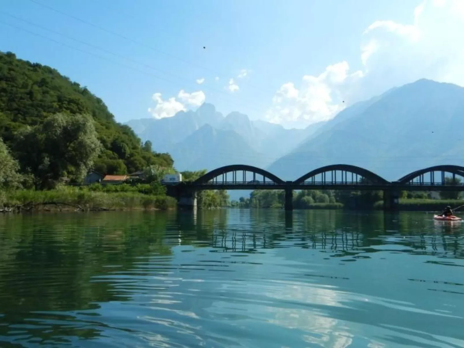 Domaso Surfview - schönes Ferienhaus-Buiten