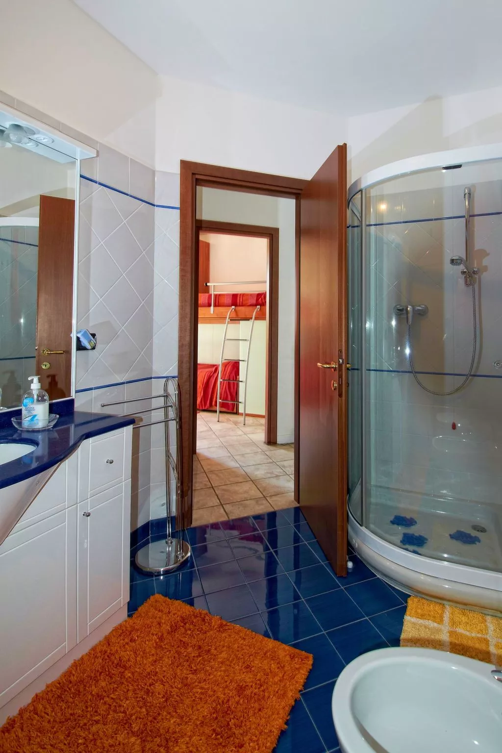 Türkisfarbenes Haus mit fantastischer Aussicht-Binnen