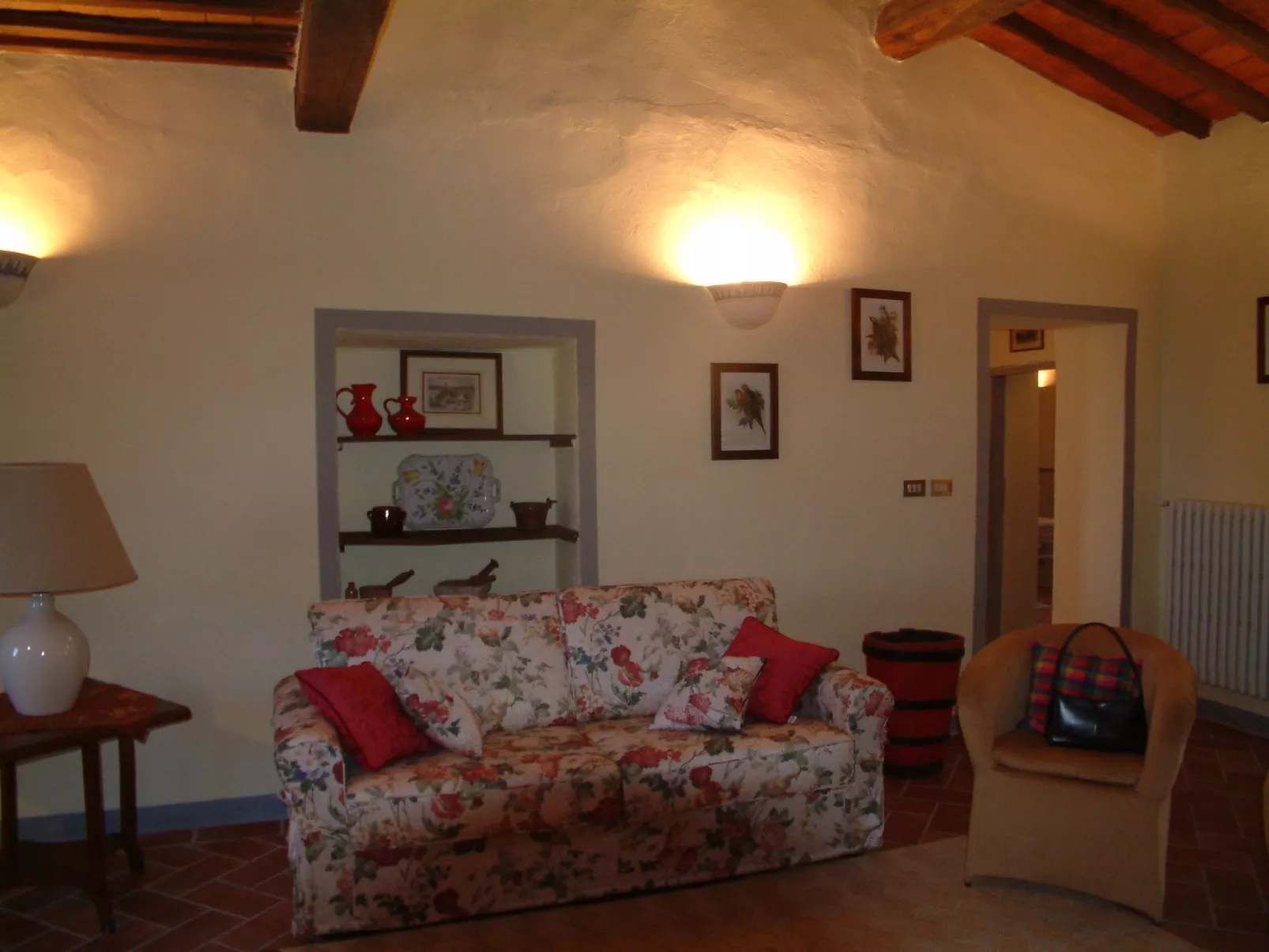 Villa 'Cimpoli casa' mit Garten und Grill-Binnen