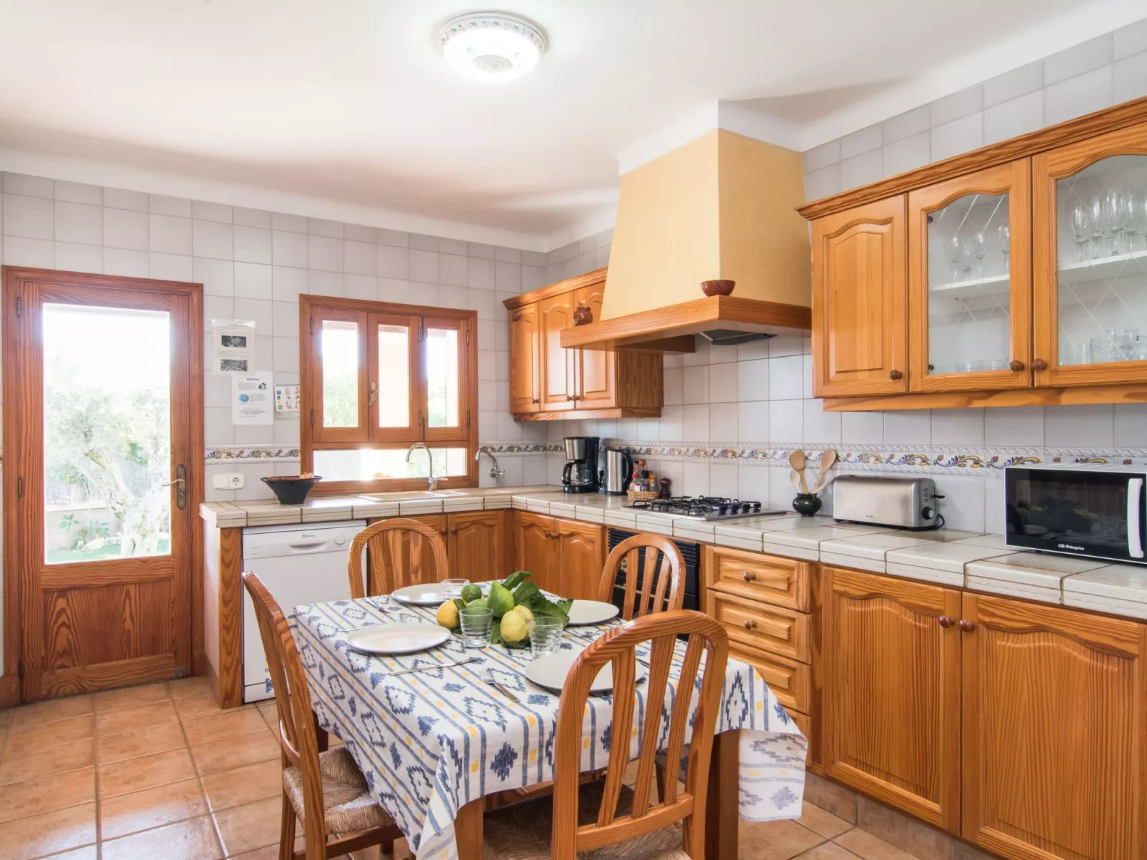 Fantastische Finca mit überdachter Terrasse-Image-tags.info