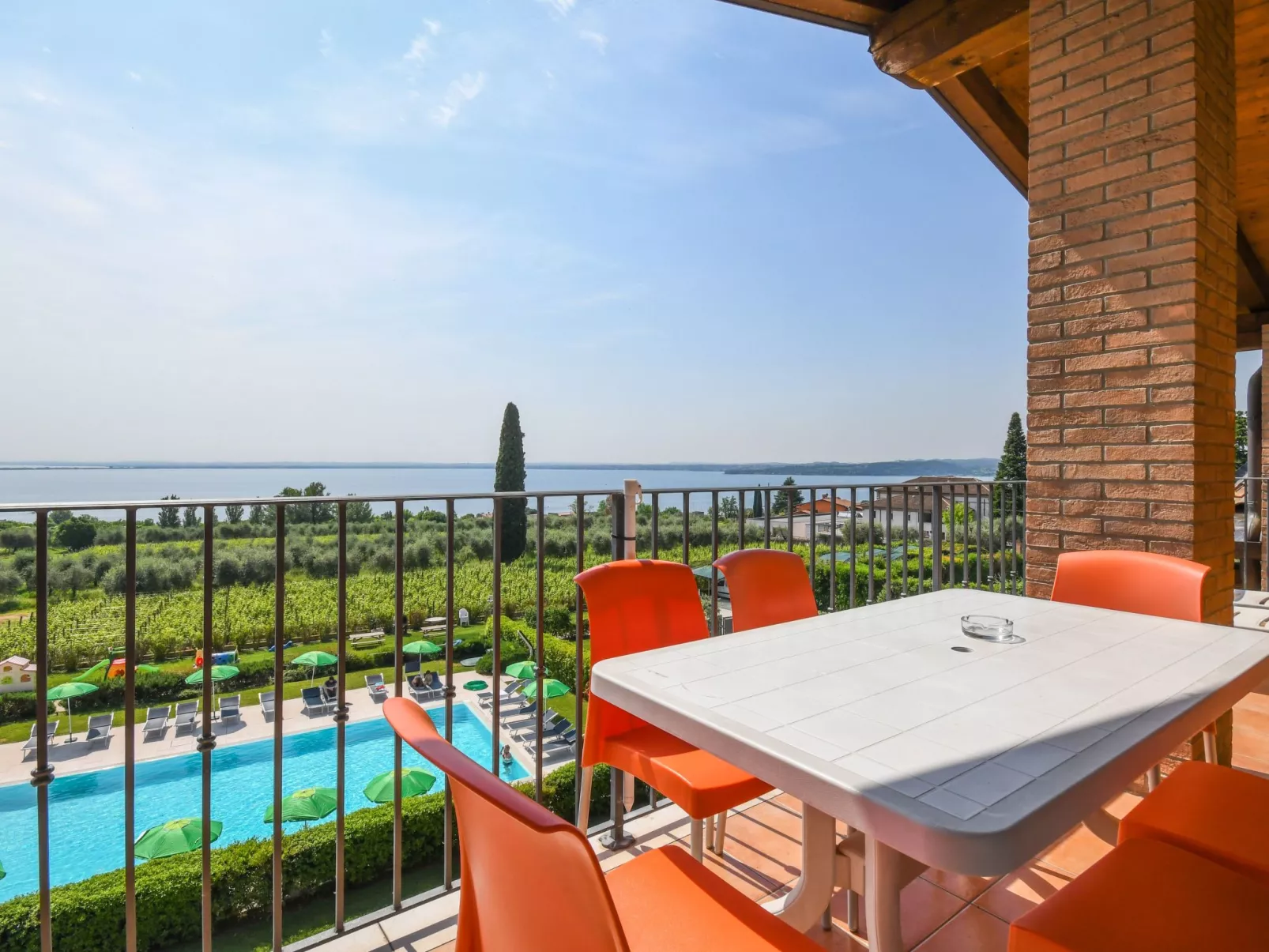 Wohnung in Moniga Del Garda mit Seeblick-Buiten