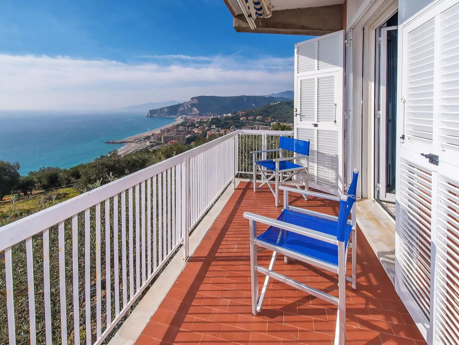 Wohnung mit Parkplatz und Panoramablick-Image-tags.info