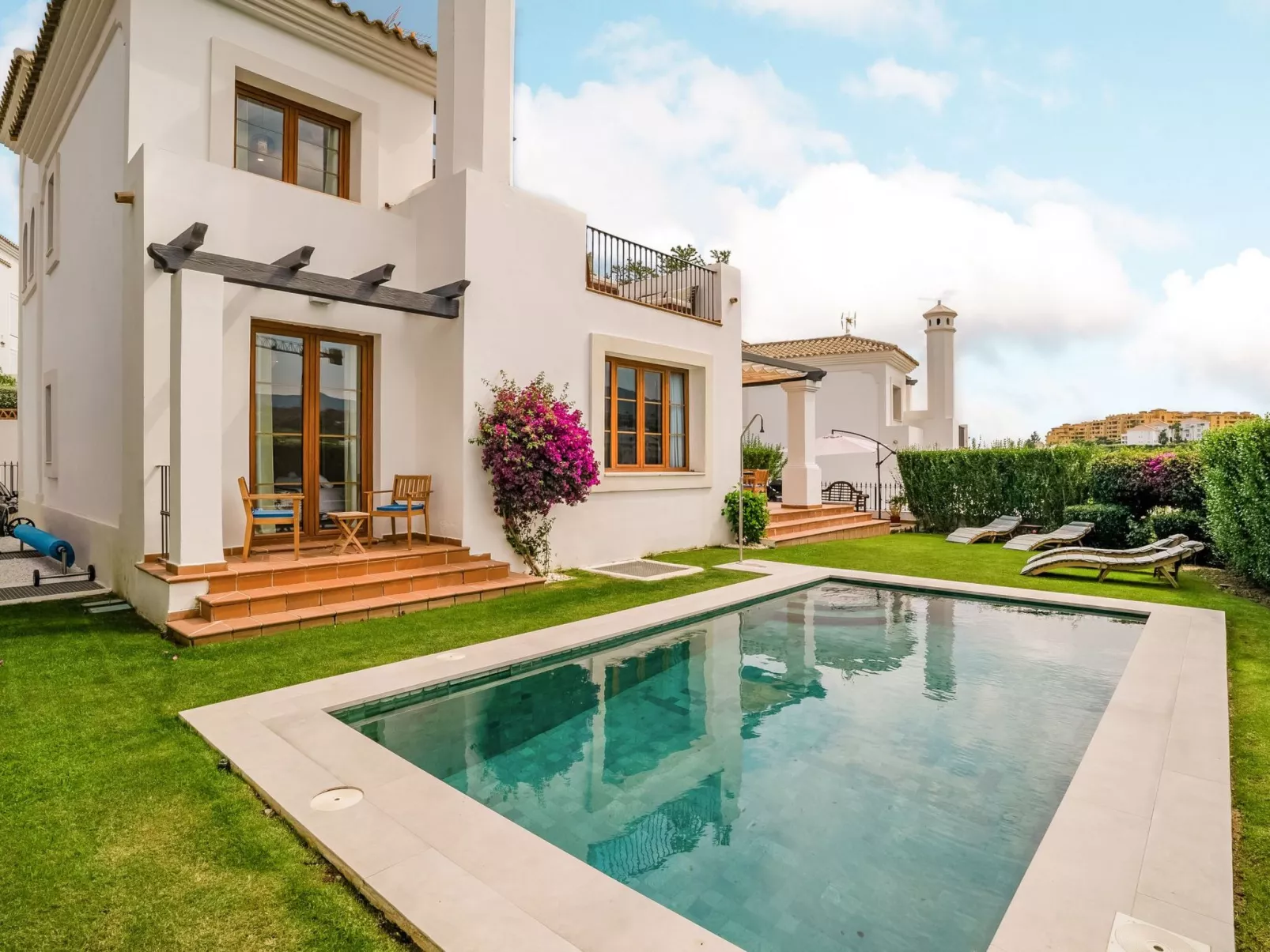 Chalet "La Resina" mit Garten, Grill und Terrasse-Buiten