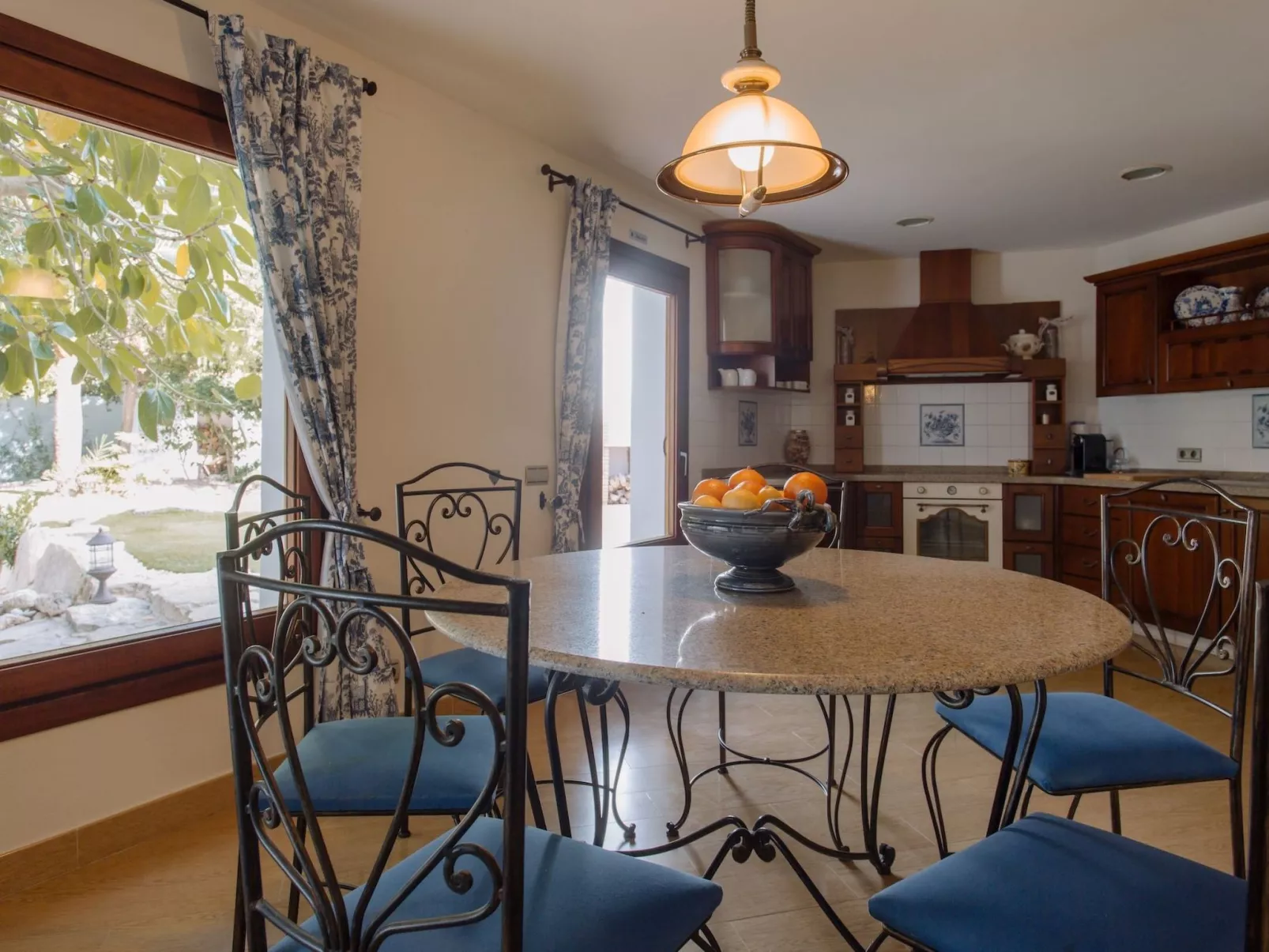 Villa Bora Montiboli bei Buccara-Binnen