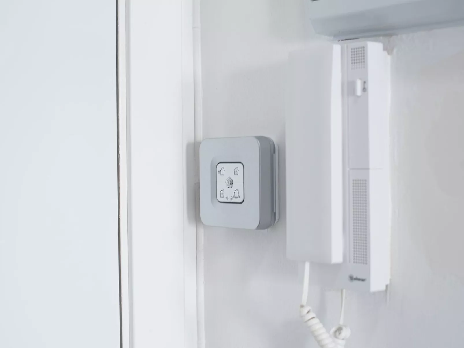 Appartement mit überdachtem Balkon und Meerblick in Strandlage-Image-tags.info