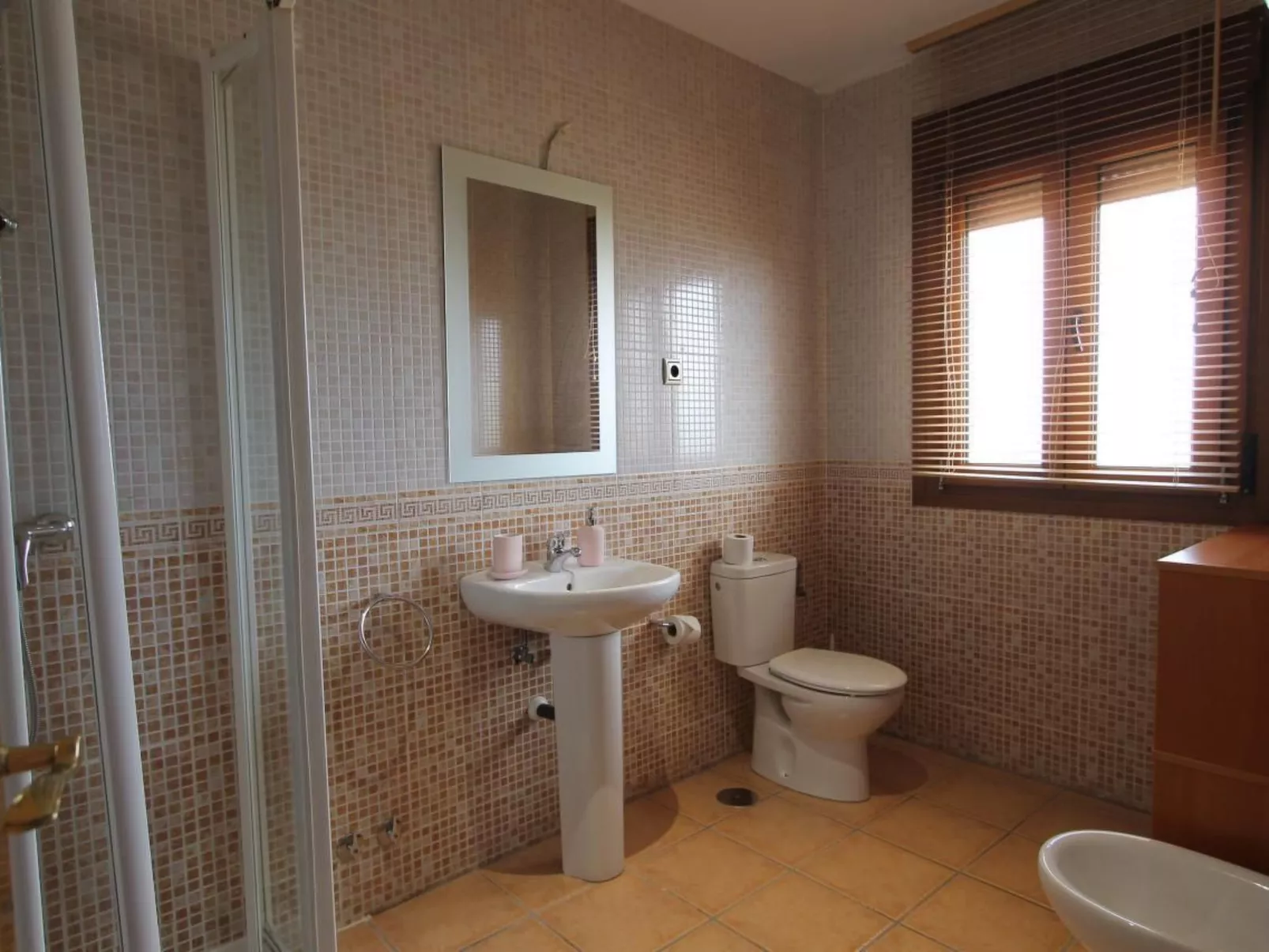 In Seseña mit großem Garten-Binnen