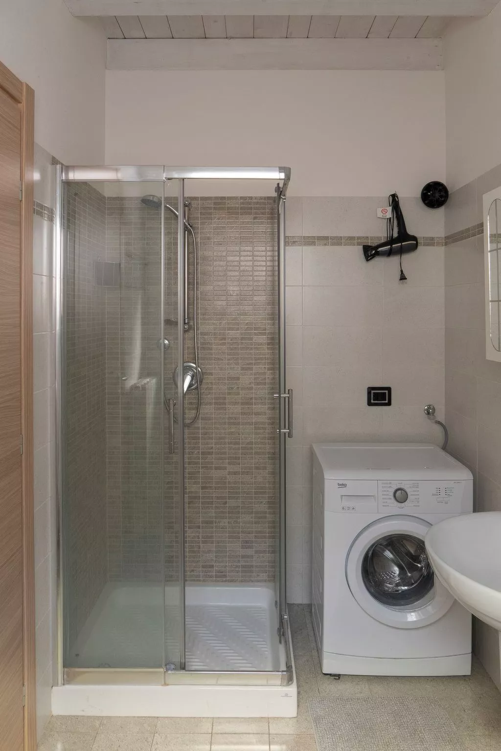 Cherubino 2", Dreizimmerwohnung mit Pool und Terrasse-Binnen