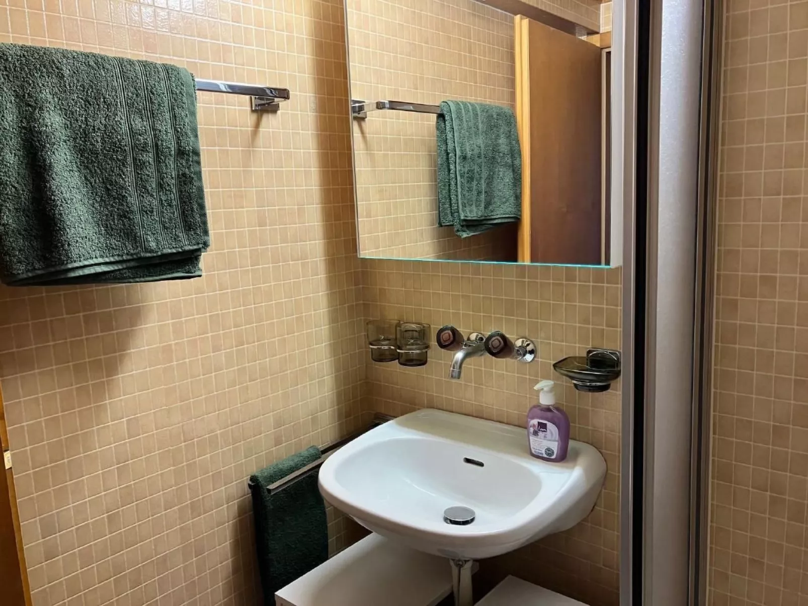 Gemütliches SINGLE-Studio-Binnen