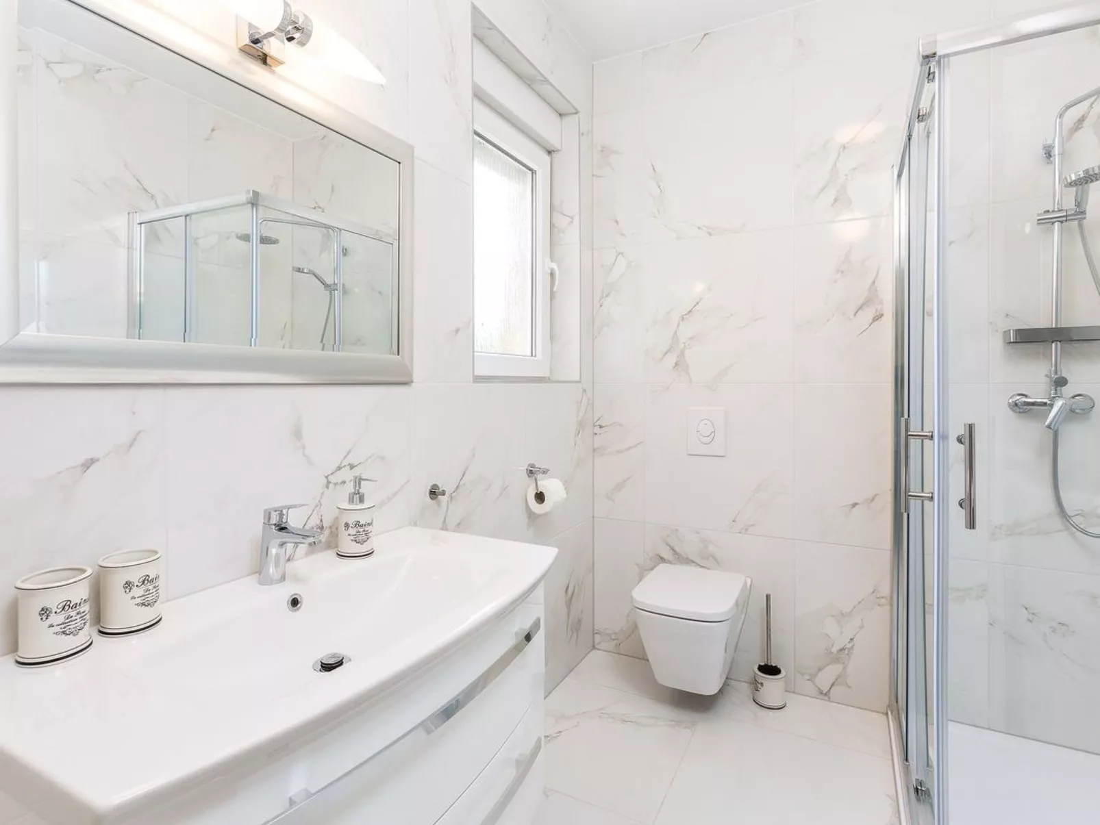 Wohnung mit Terrasse - Binnen