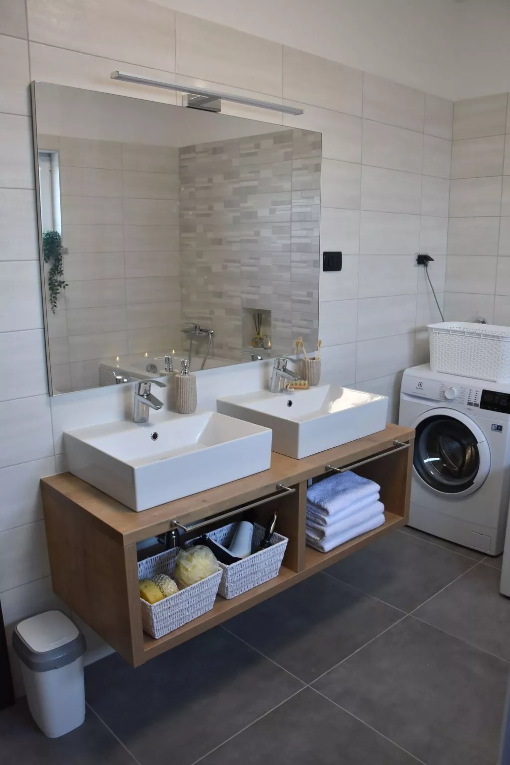 Ferienvilla "Luxury Villa Tara" mit beheiztem Pool-Binnen