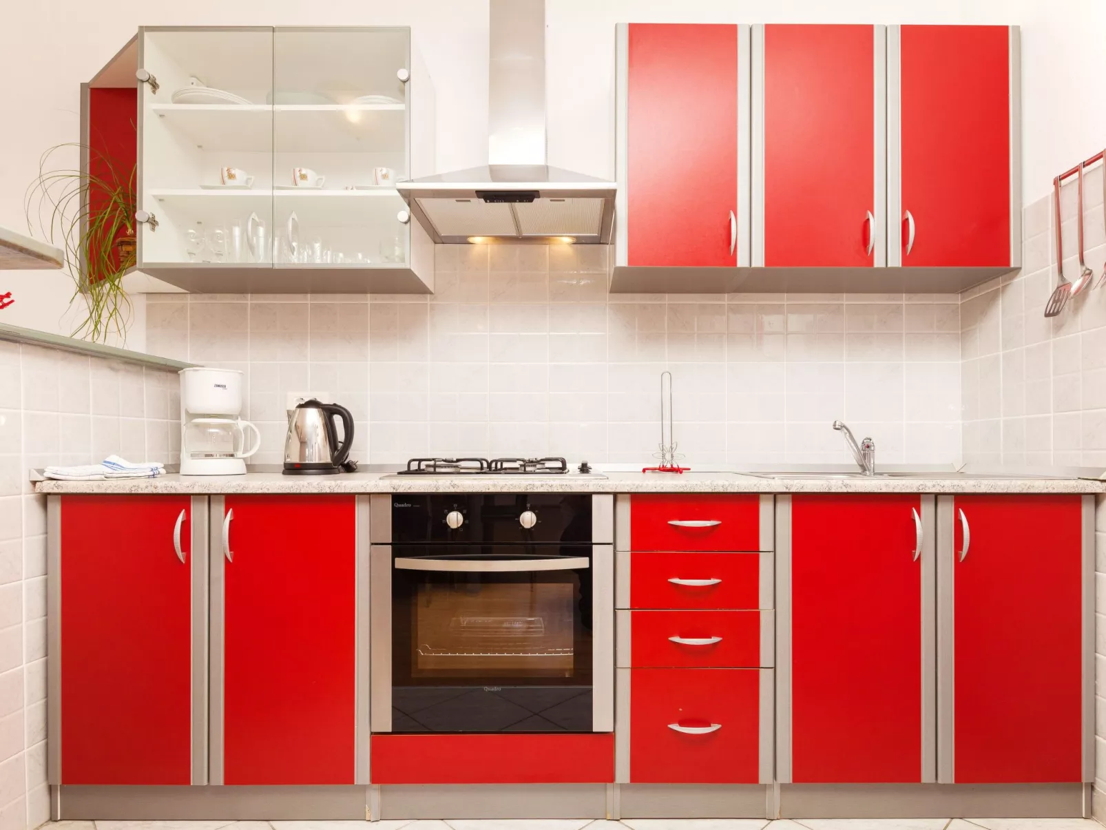 Ema Red mit Jacuzzi-Binnen