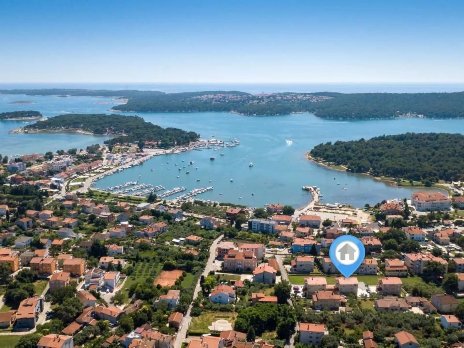 Für 7 Personen ca. 100 m&sup2; in Medulin, Istrien (Medulin und Umgebung)-Buiten