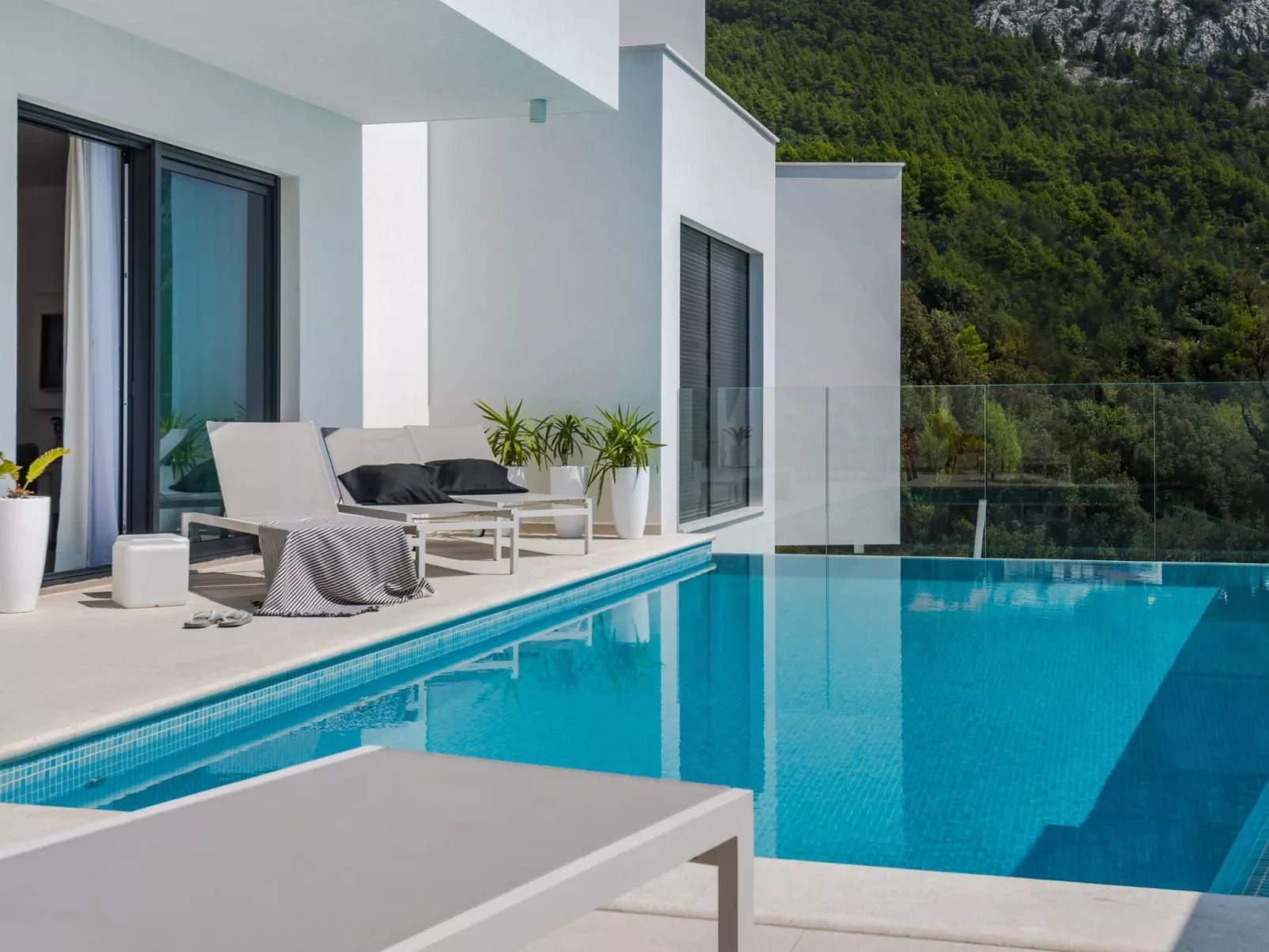 Schöne Villa Zvizdan mit Infinity-Pool-Image-tags.info