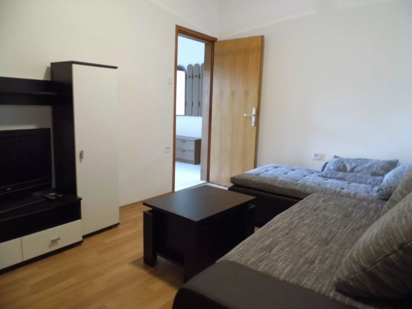 Schöne moderne und voll ausgestattete Wohnung.-Binnen